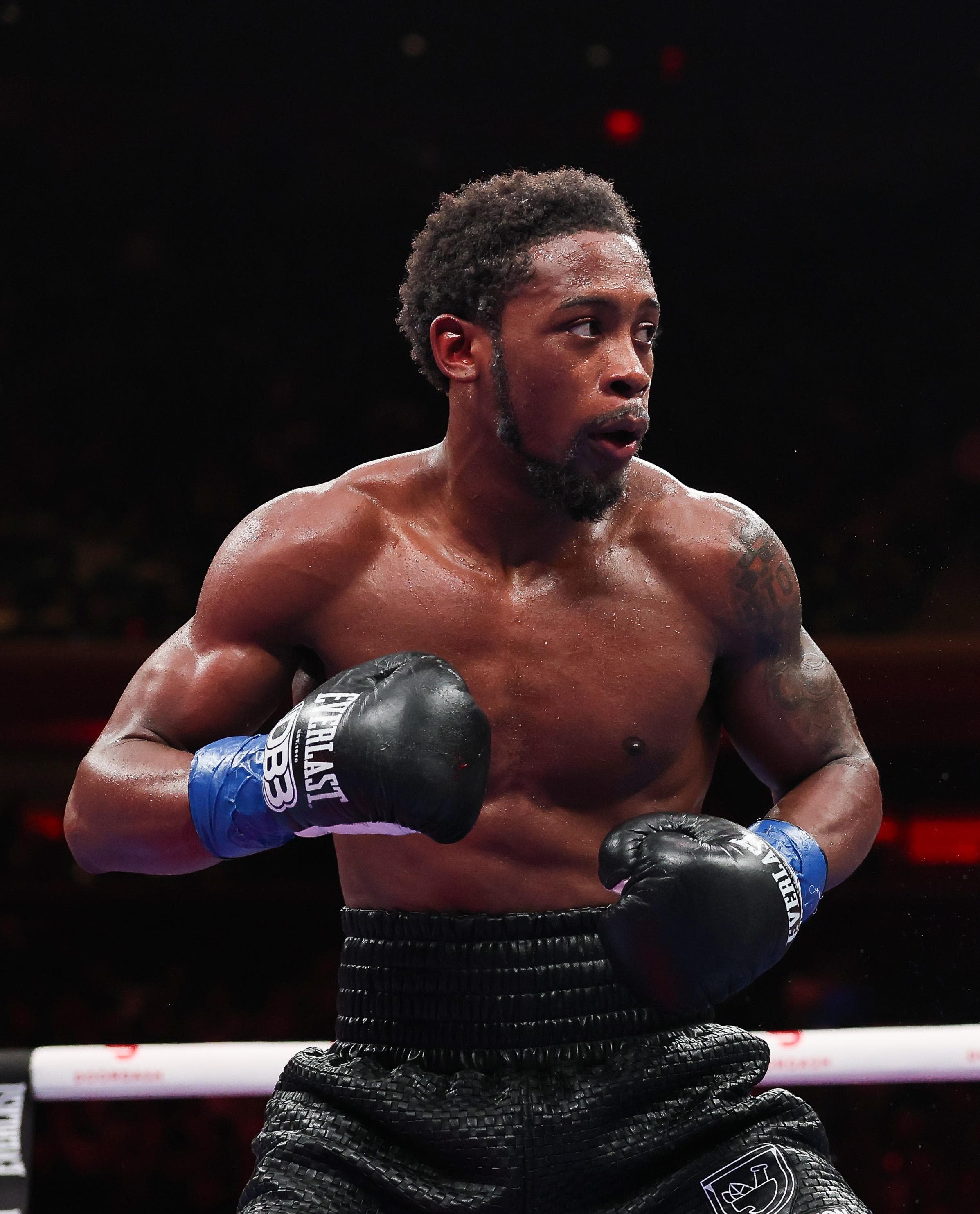 Keyshawn Davis routs Nahir Albright in rematch