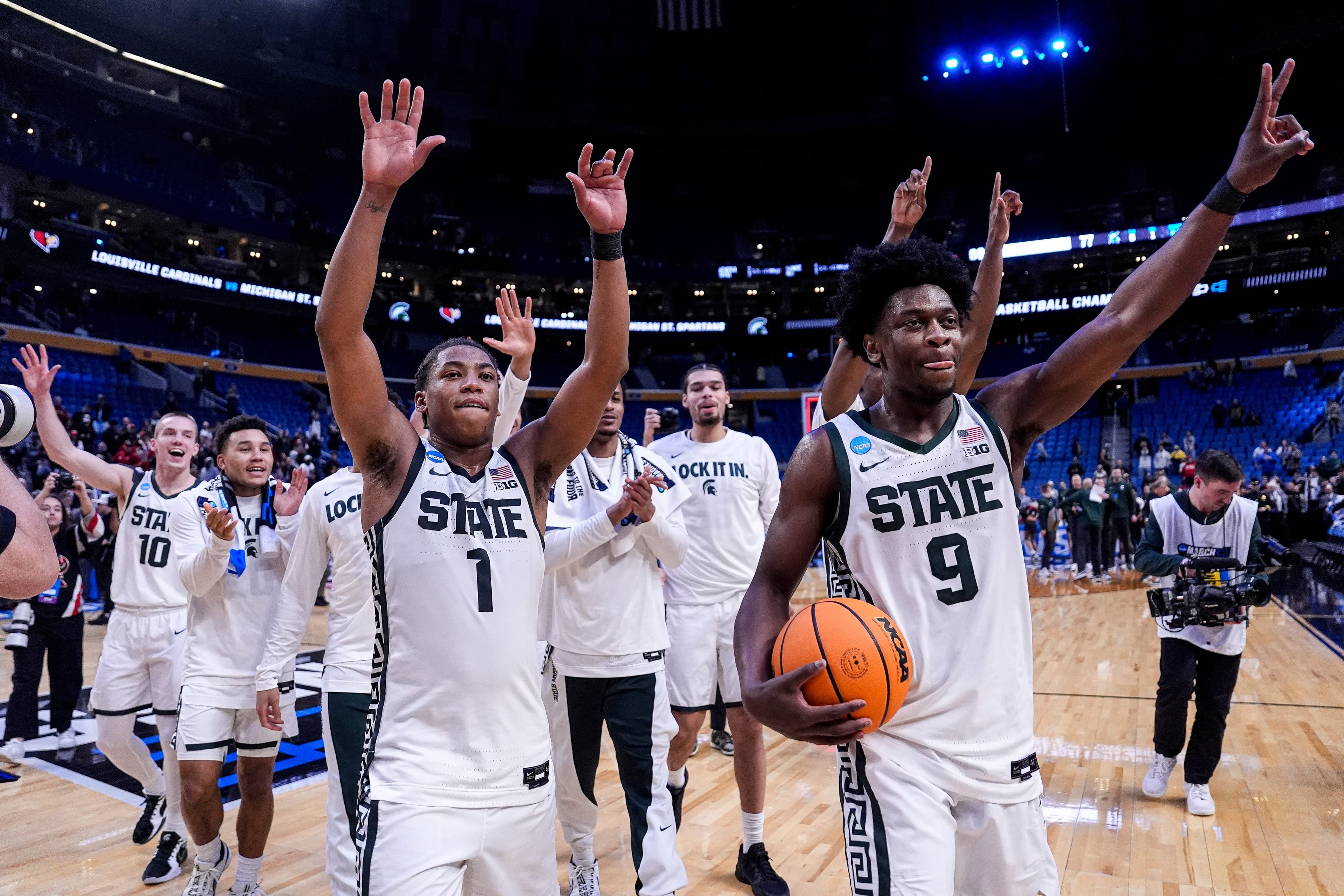 Michigan State beats Louisville, advances to Sweet 16
