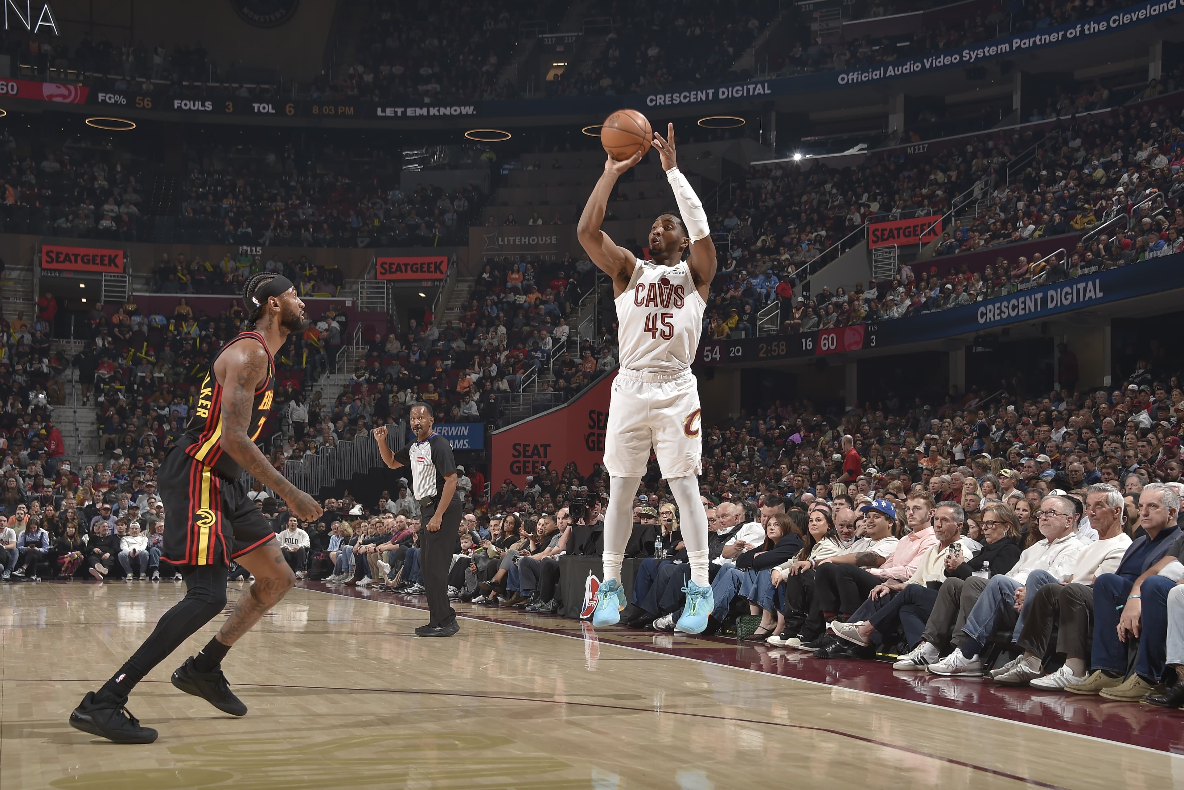 Cavs withstand Hawks comeback in 122-116 win