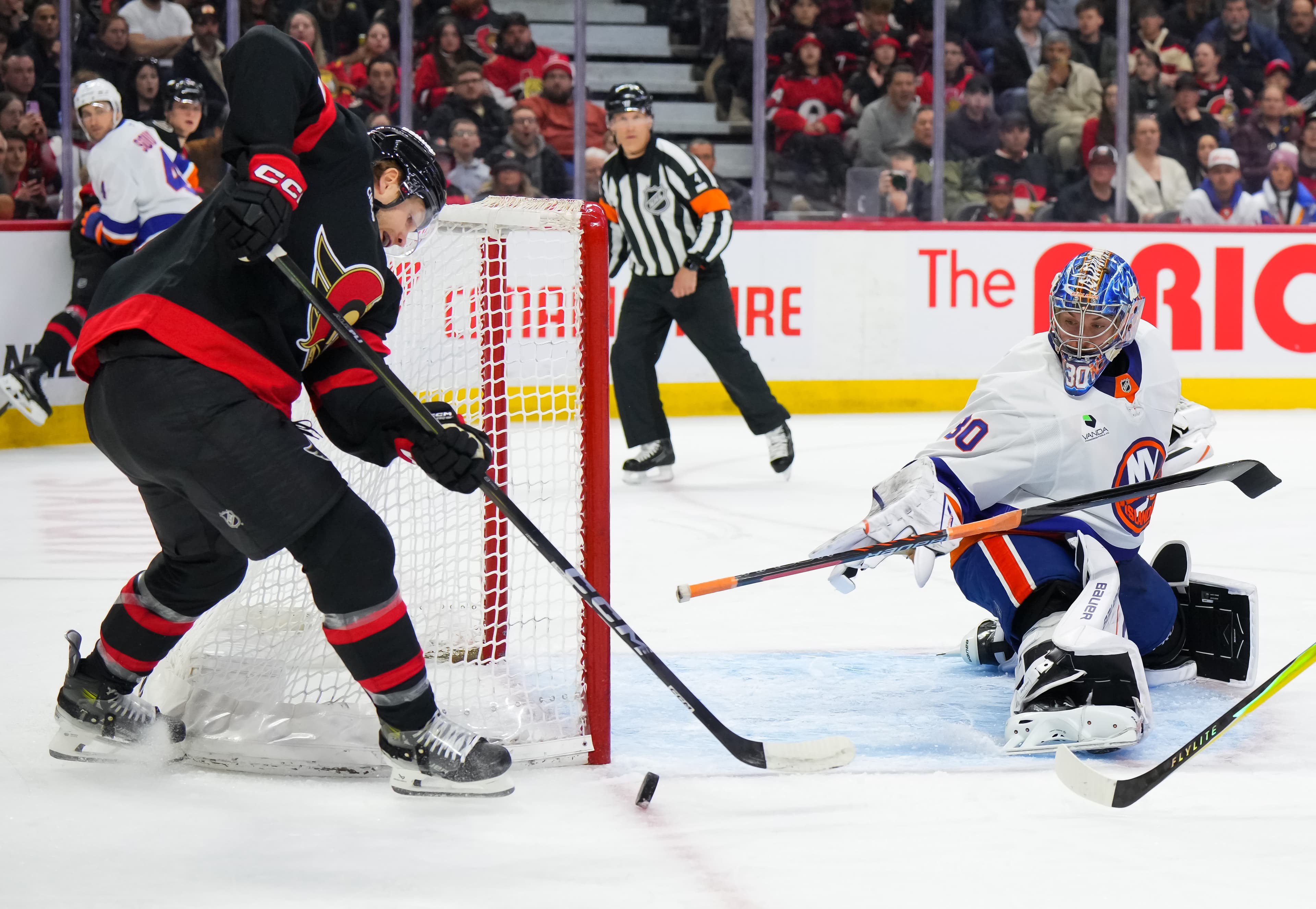 Senators 3, Islanders 2: Tkachuk’s late winner sinks Isles