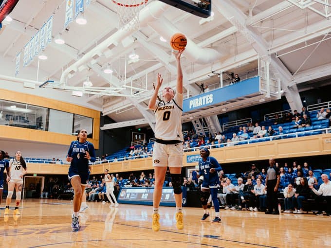 Strong fourth quarter powers Mizzou women’s basketball to WBIT win