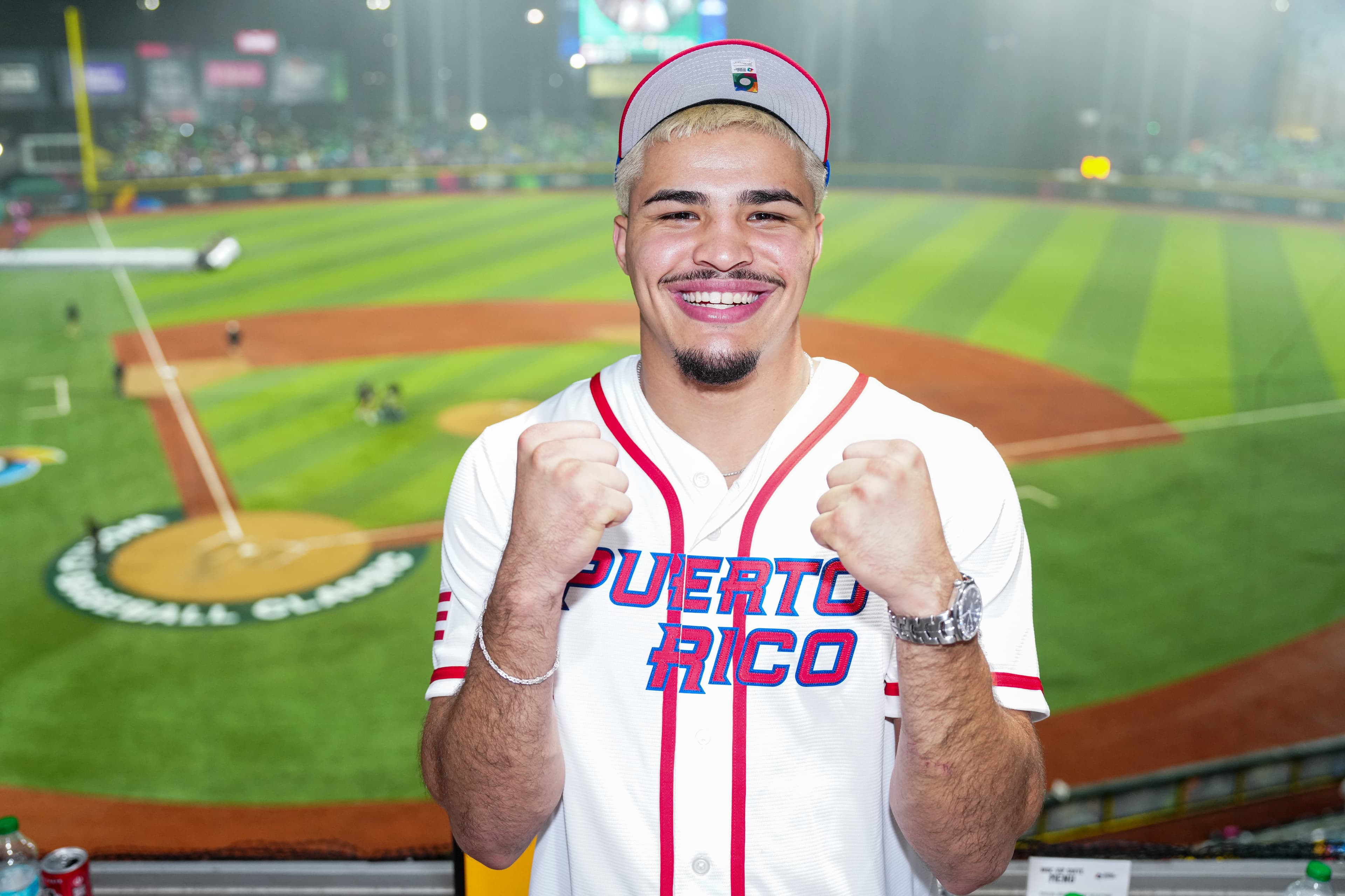 ‘He eats every straight punch, every hook’: Xander Zayas claims advantage in title defense with Jaron ‘Boots’ Ennis