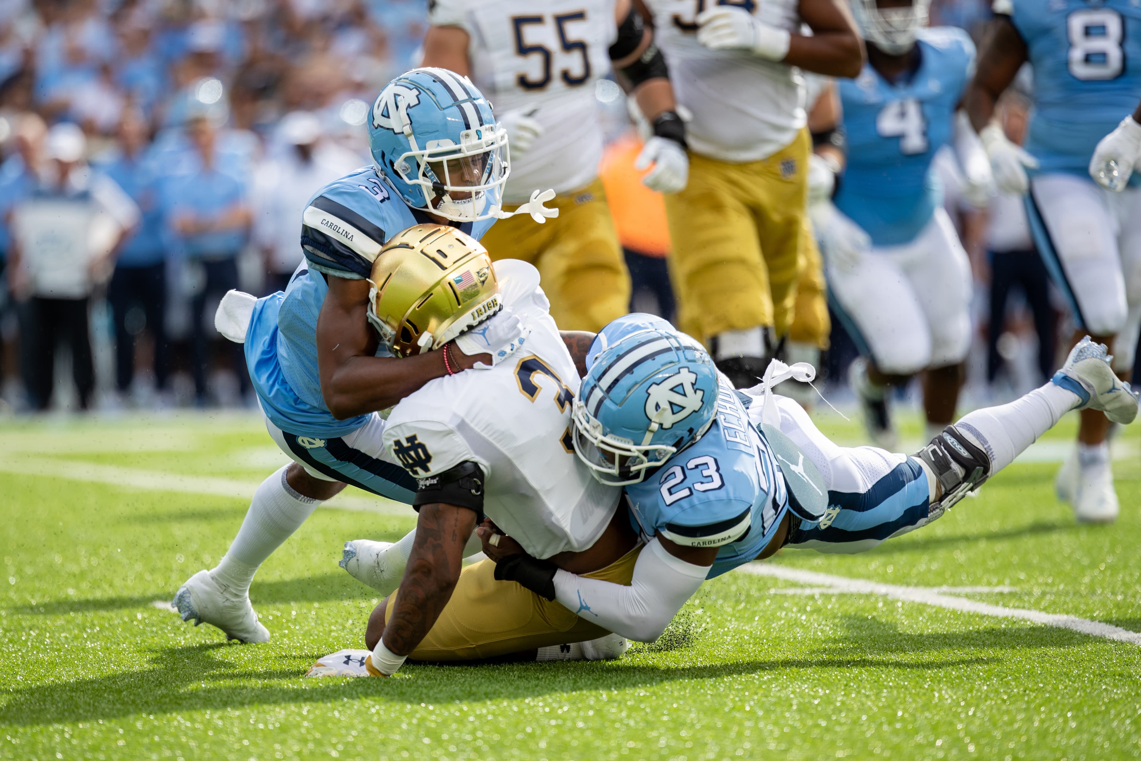 Which Notre Dame opponent is the THIRD game on a two game schedule?