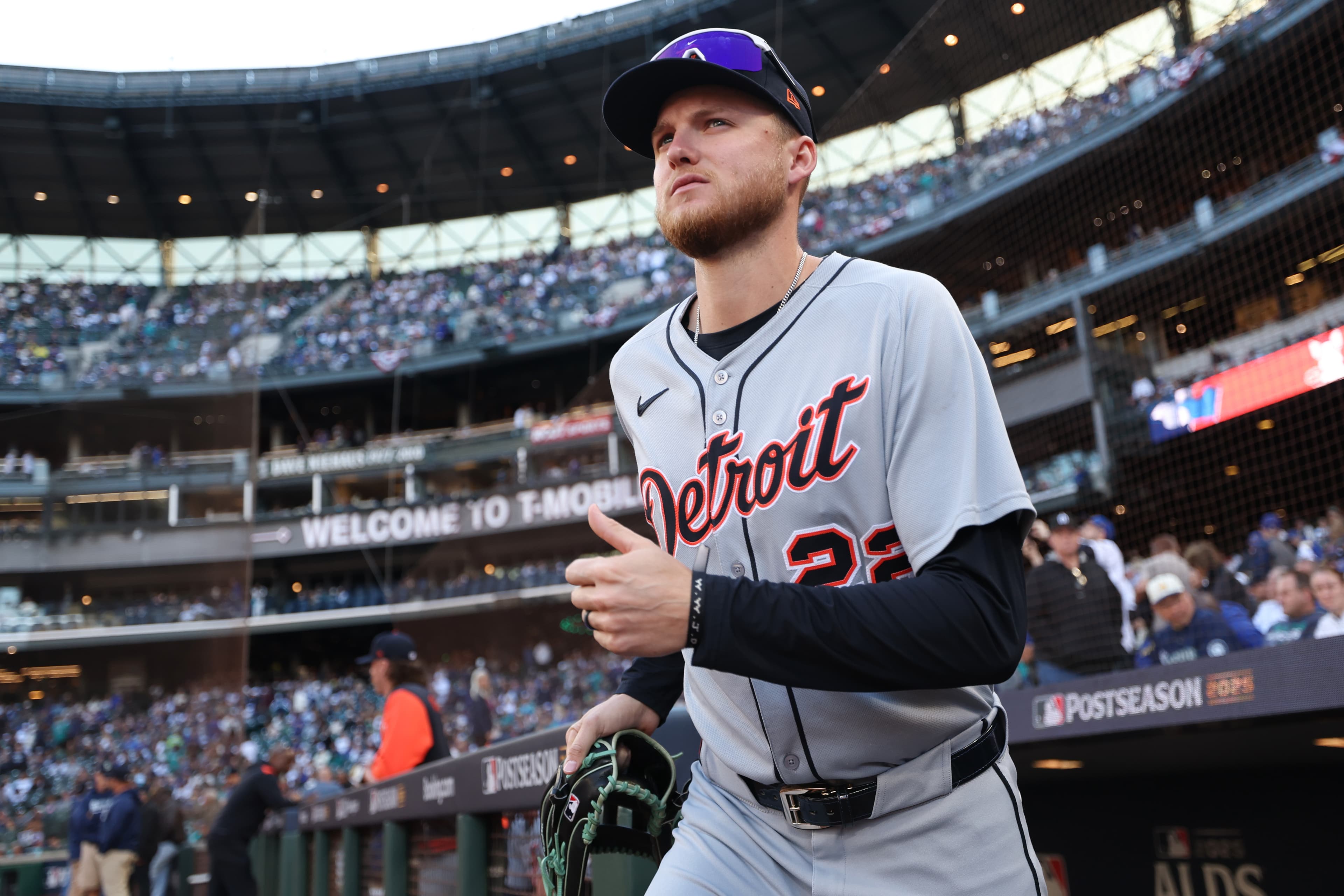 Parker Meadows to the 10-day IL, Wenceel Pérez recalled