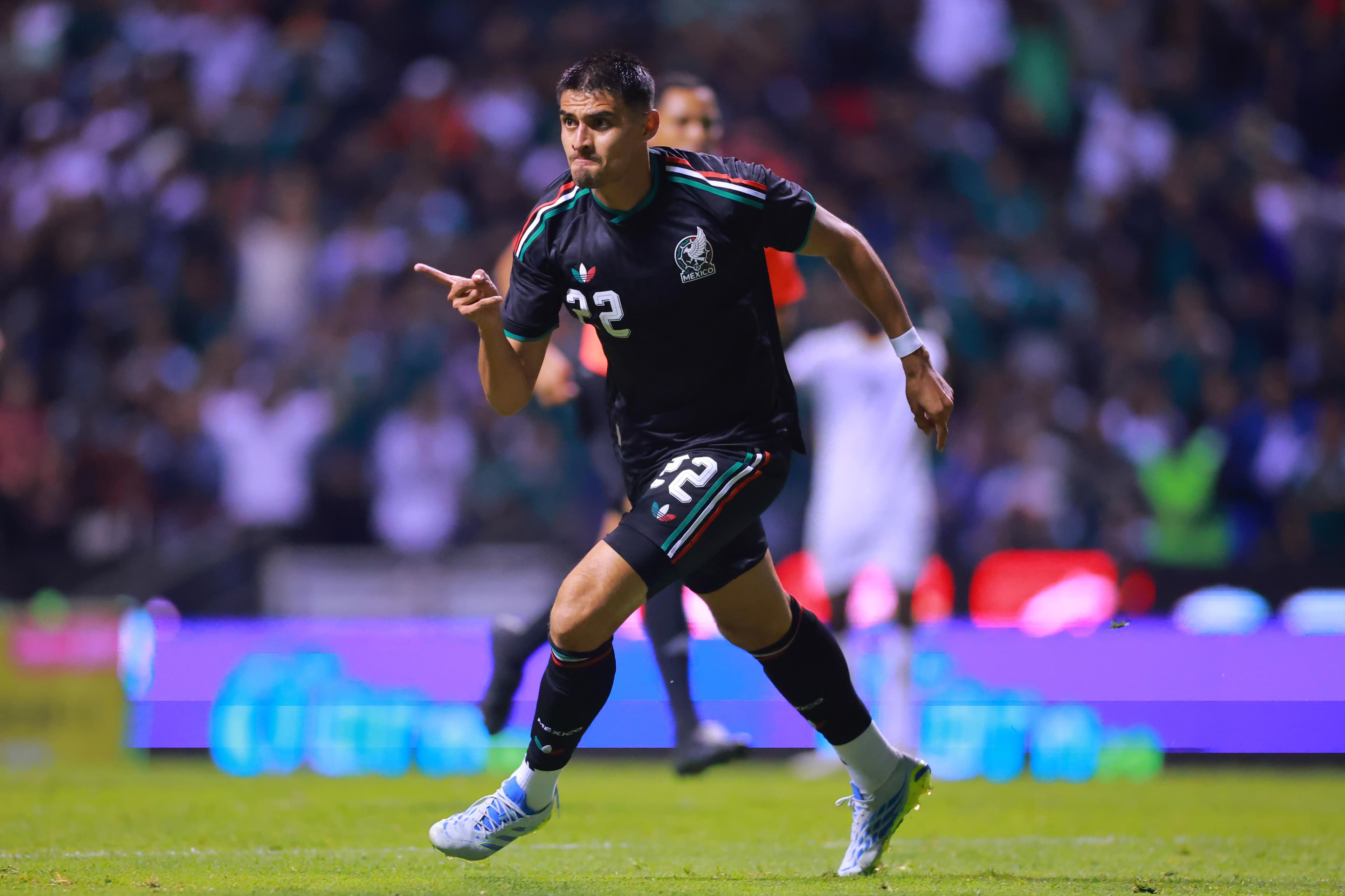 Mexico dominate Ghana to start run of last friendlies with a win