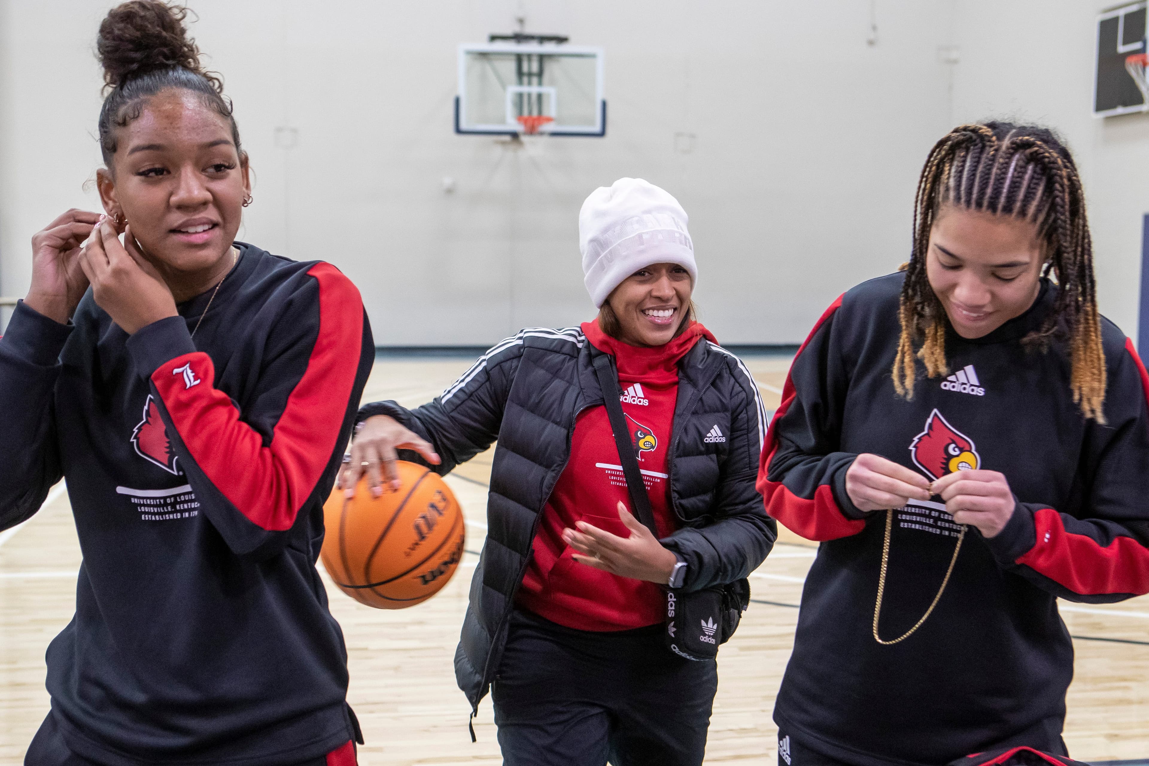 Jonneshia Pineda promoted to associate head coach