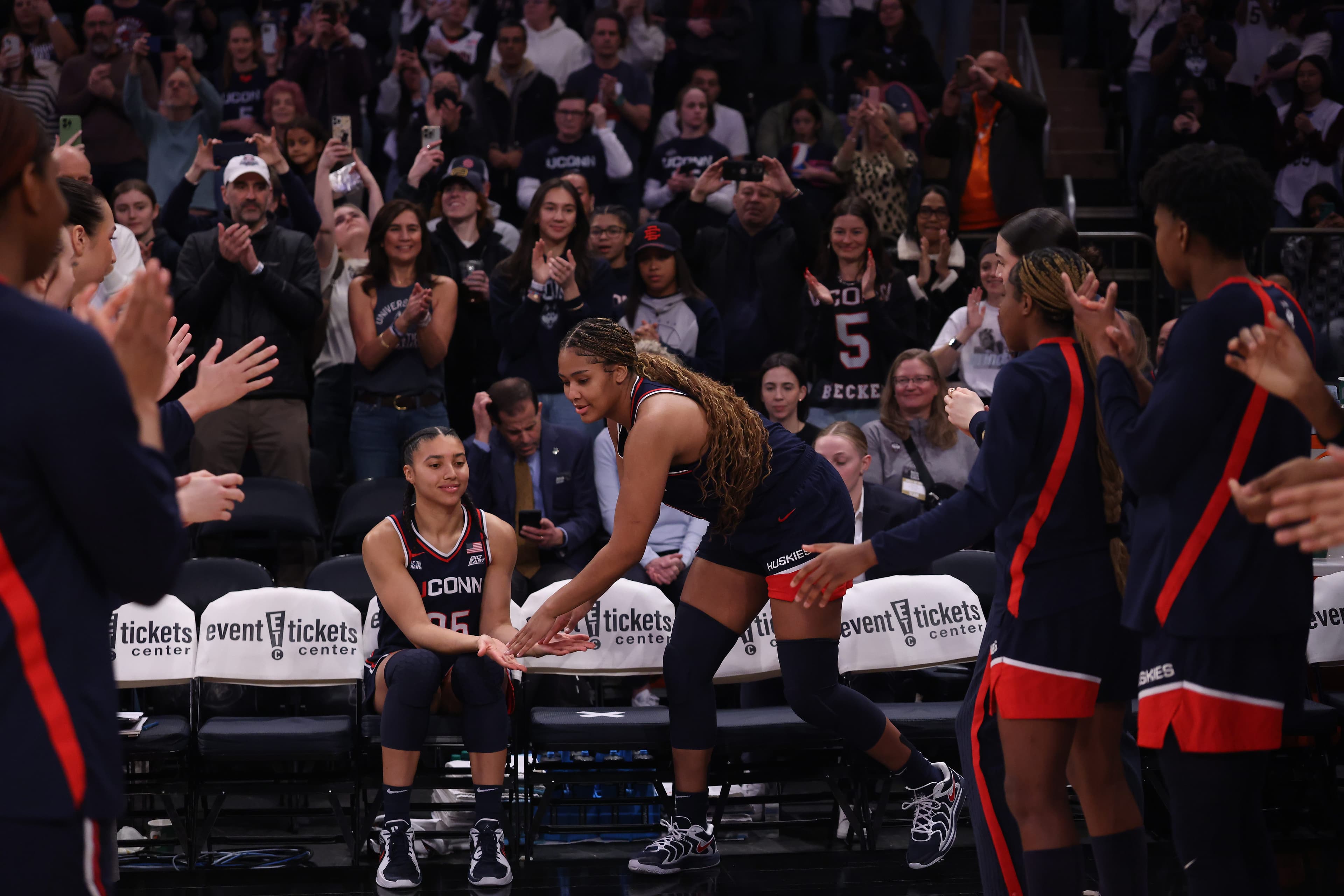 Strong Hoops Take First Spot in AP & USBWA’s Top 10!