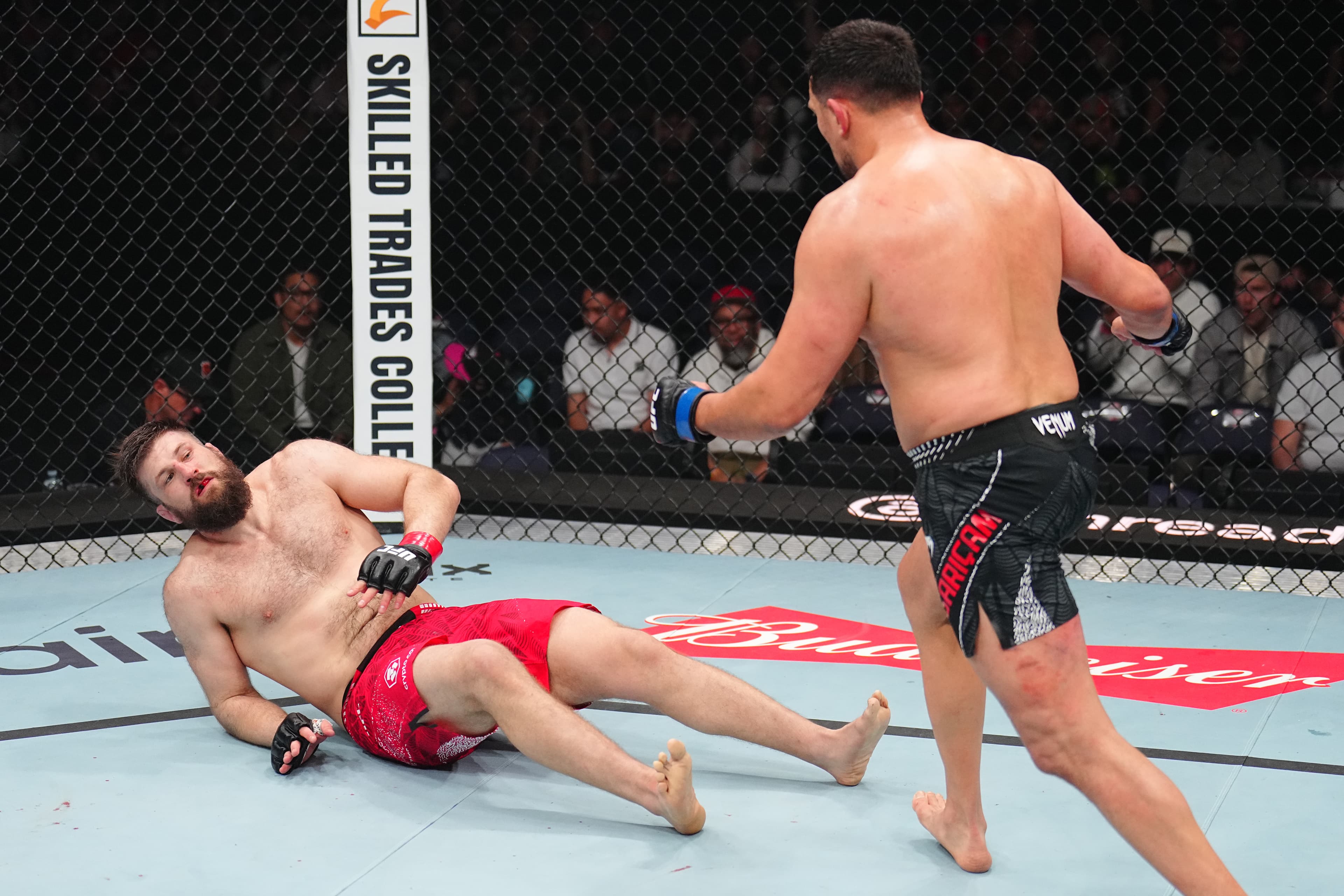 Knockout! Gokhan Saricam stops ‘The Bulldozer’ Tanner Boser with massive right hand