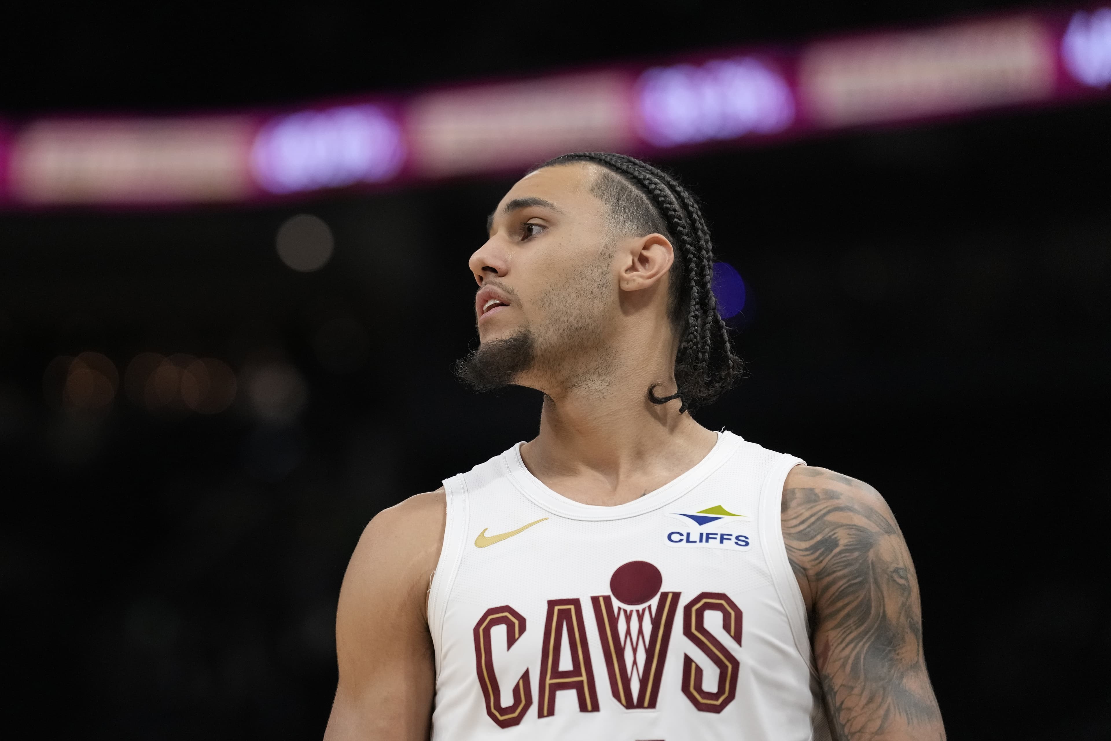 Cavs provide injury update for Jaylon Tyson and Dean Wade
