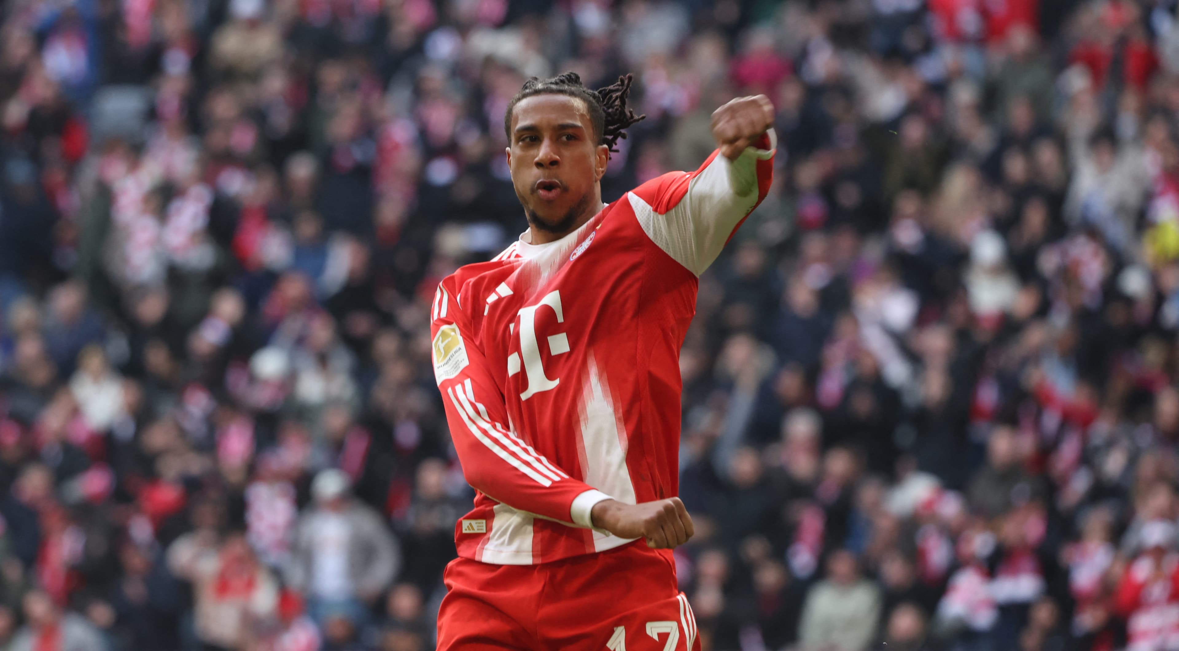 Michael Olise signs Bayern Munich jersey, ignores France jerseys