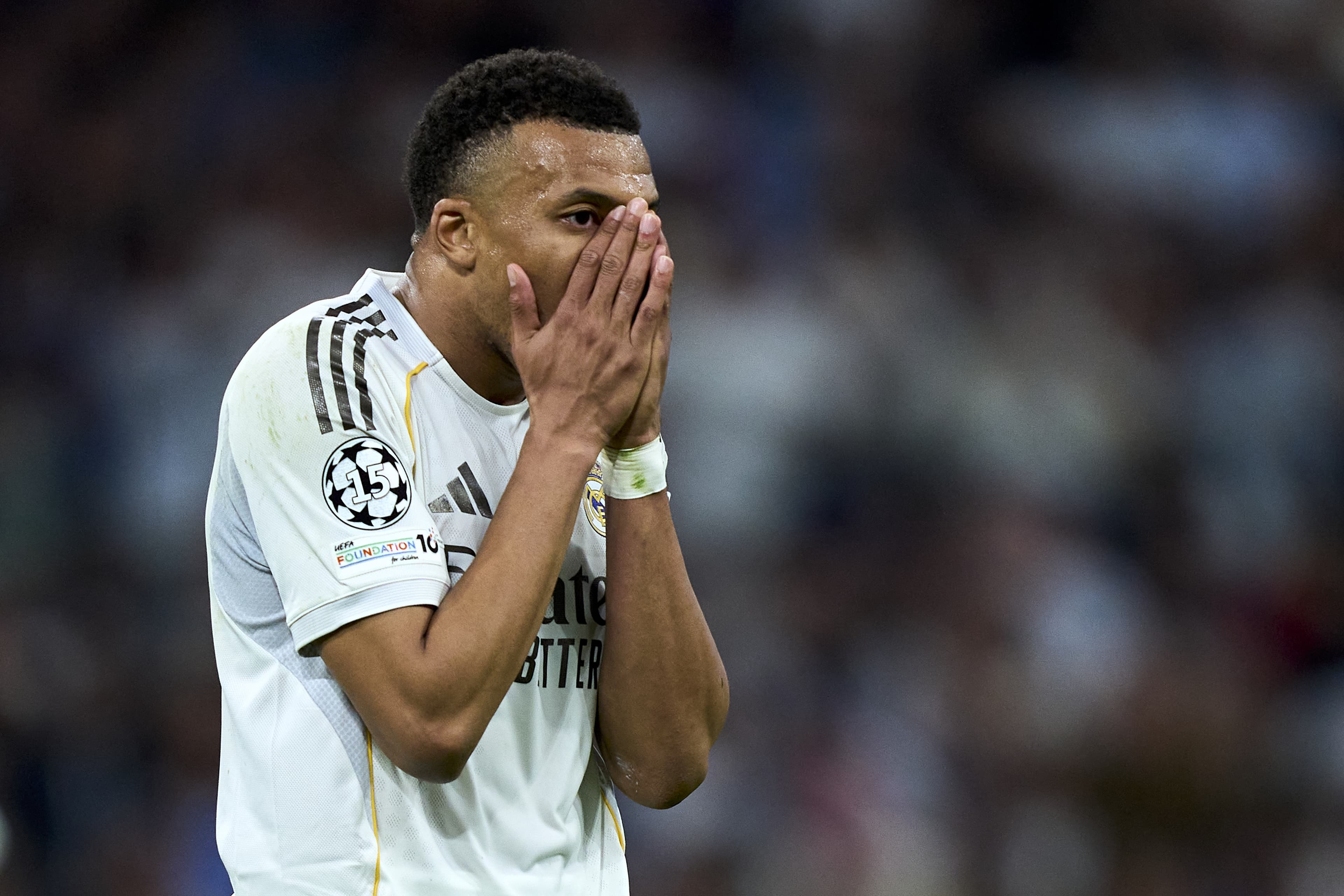 Barcelona handed another title boost as Real Madrid stumble again