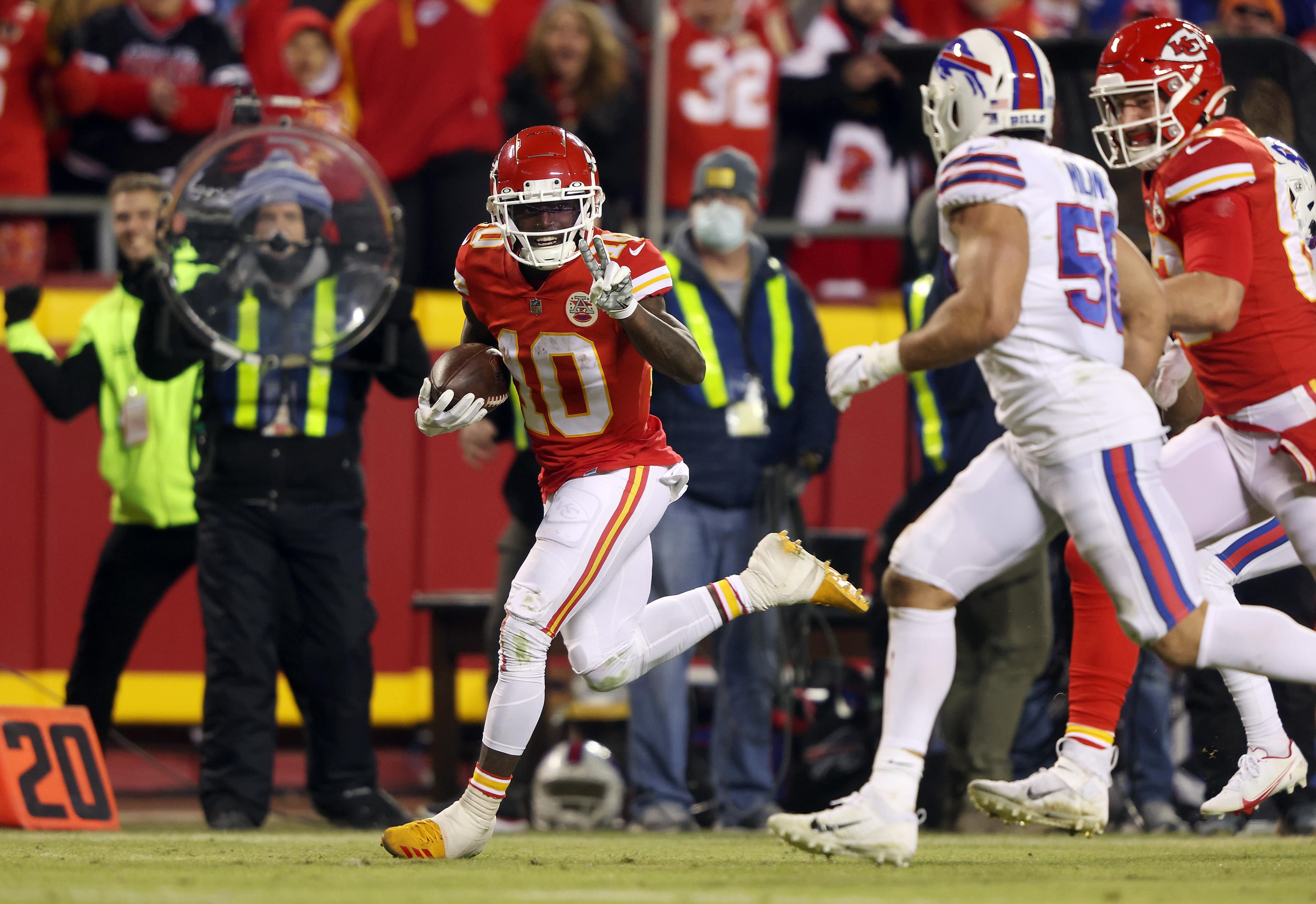 Which positions in free agency should Chiefs target post-draft?