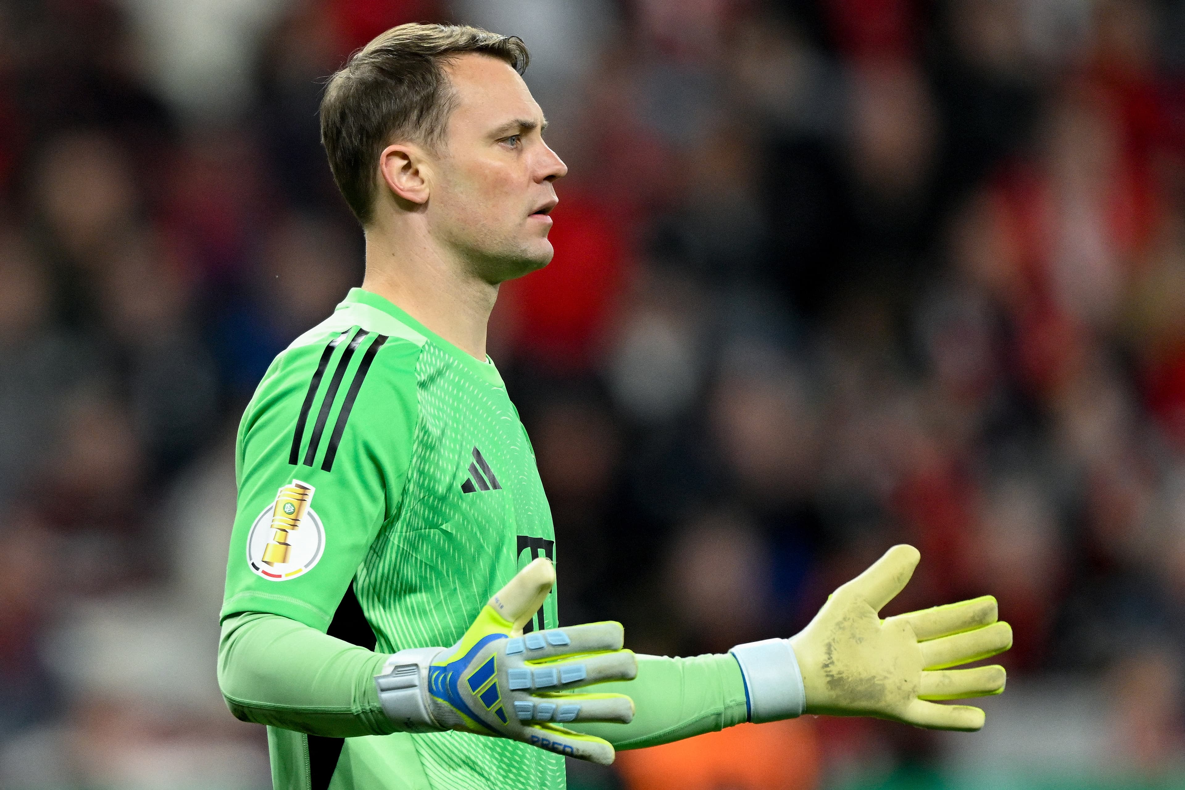 Bayern Munich exec denies Manuel Neuer agreed on new deal