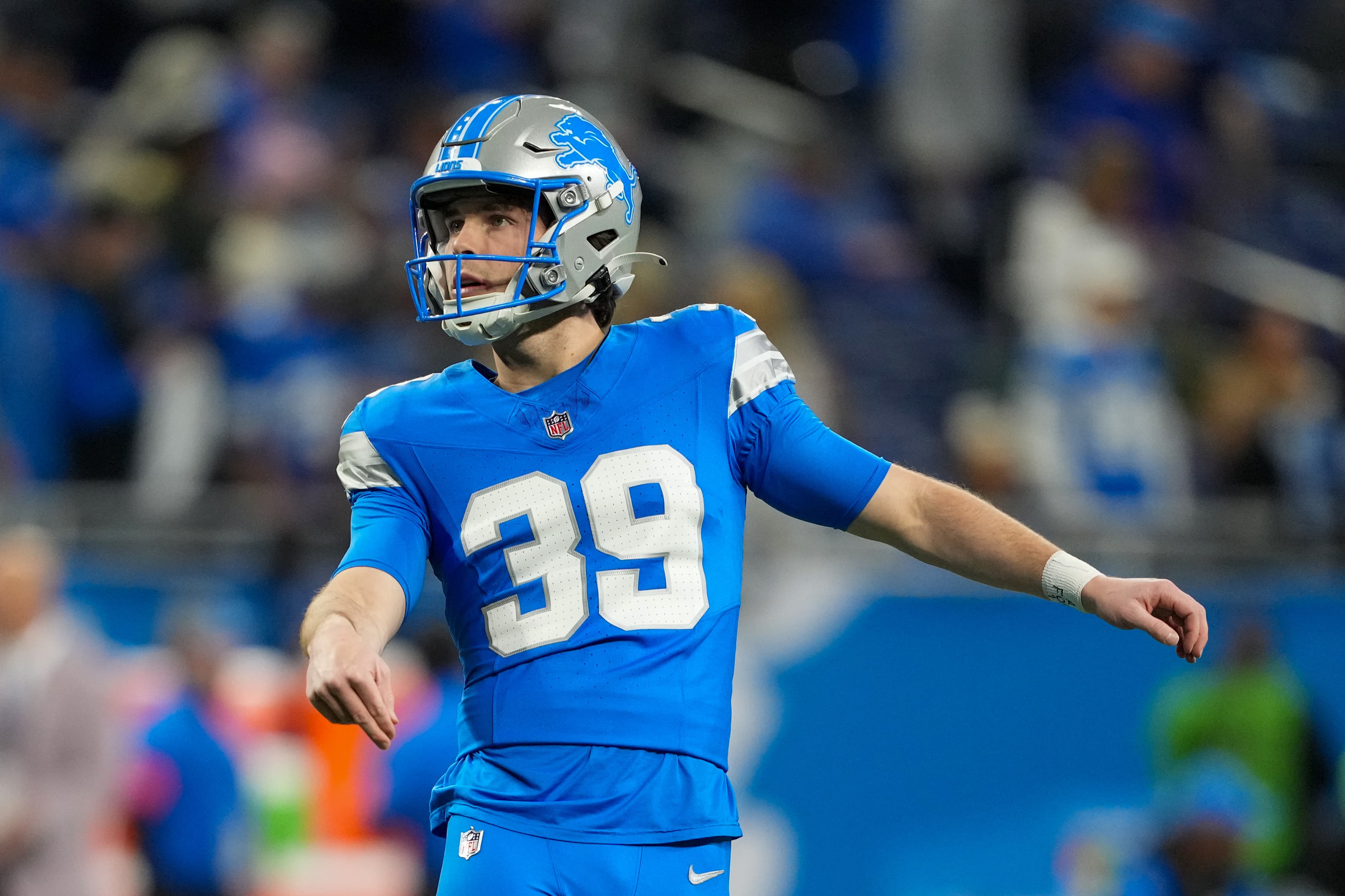 Lions kicker Jake Bates officially re-signs
