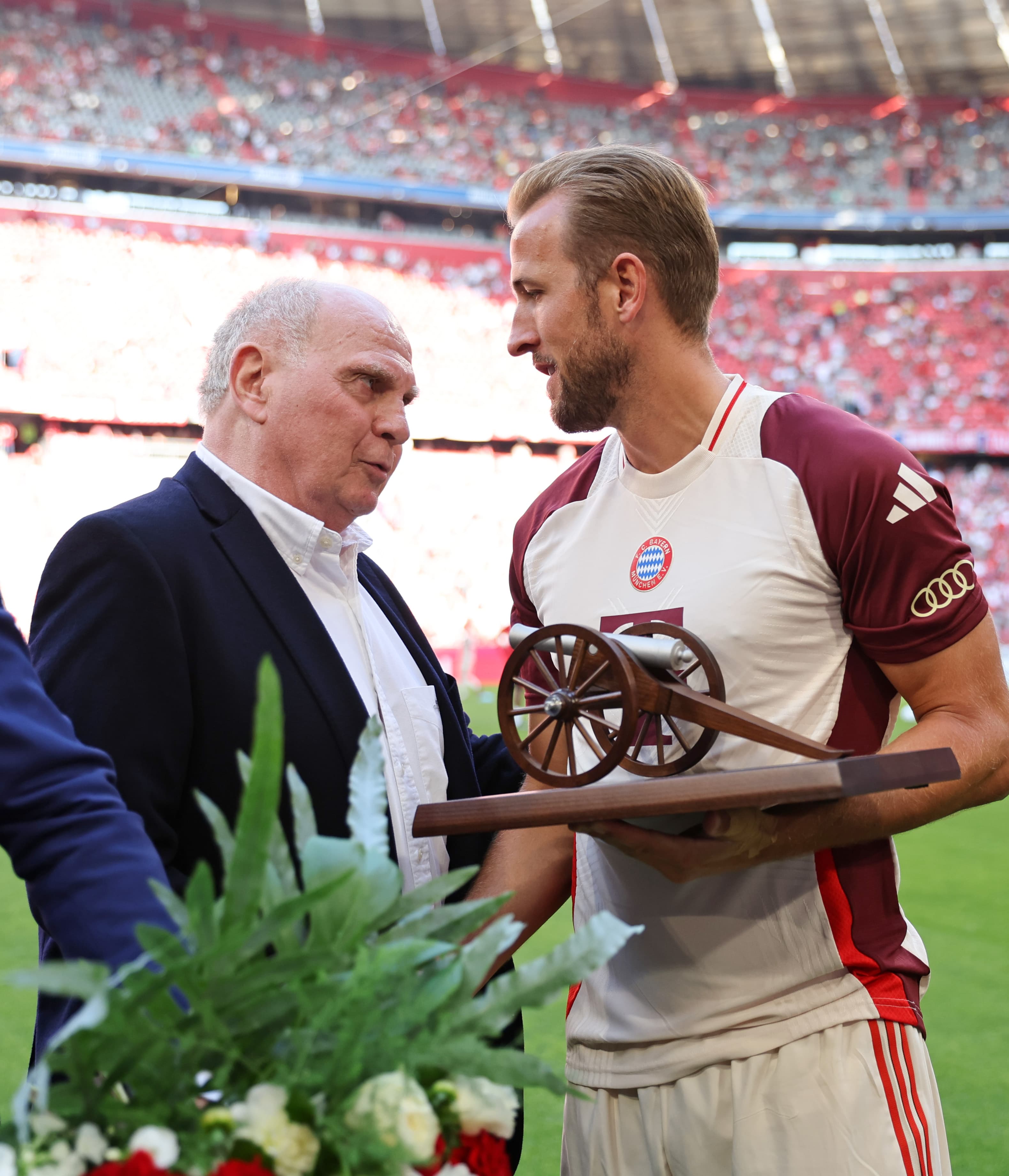 ‘You never know when a Saudi comes along and puts a lot of money on the table’ — Bayern Munich’s Uli Hoeneß ponders Harry Kane’s future