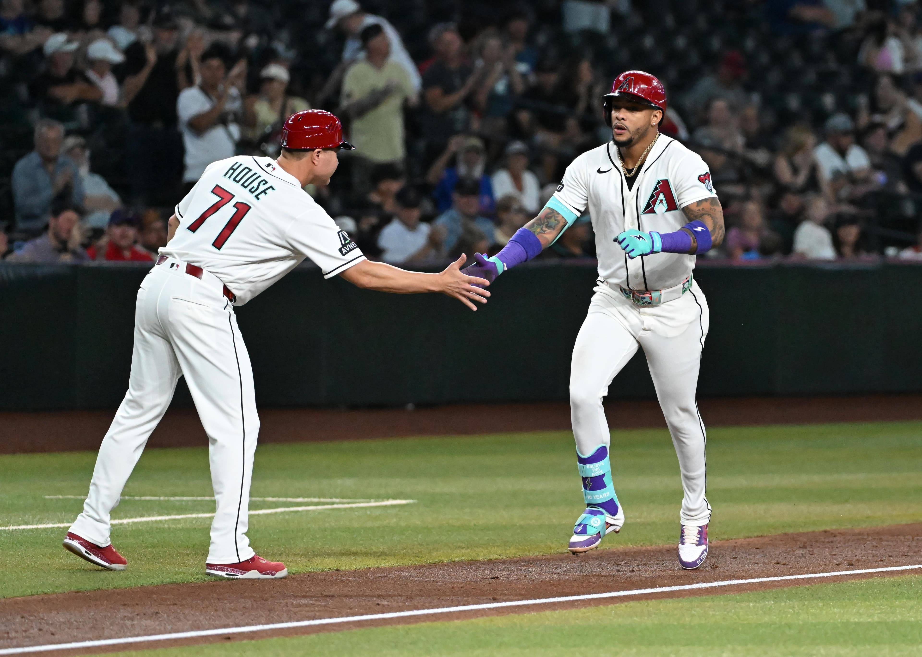 Diamondbacks sweep Giants behind Marte’s big game
