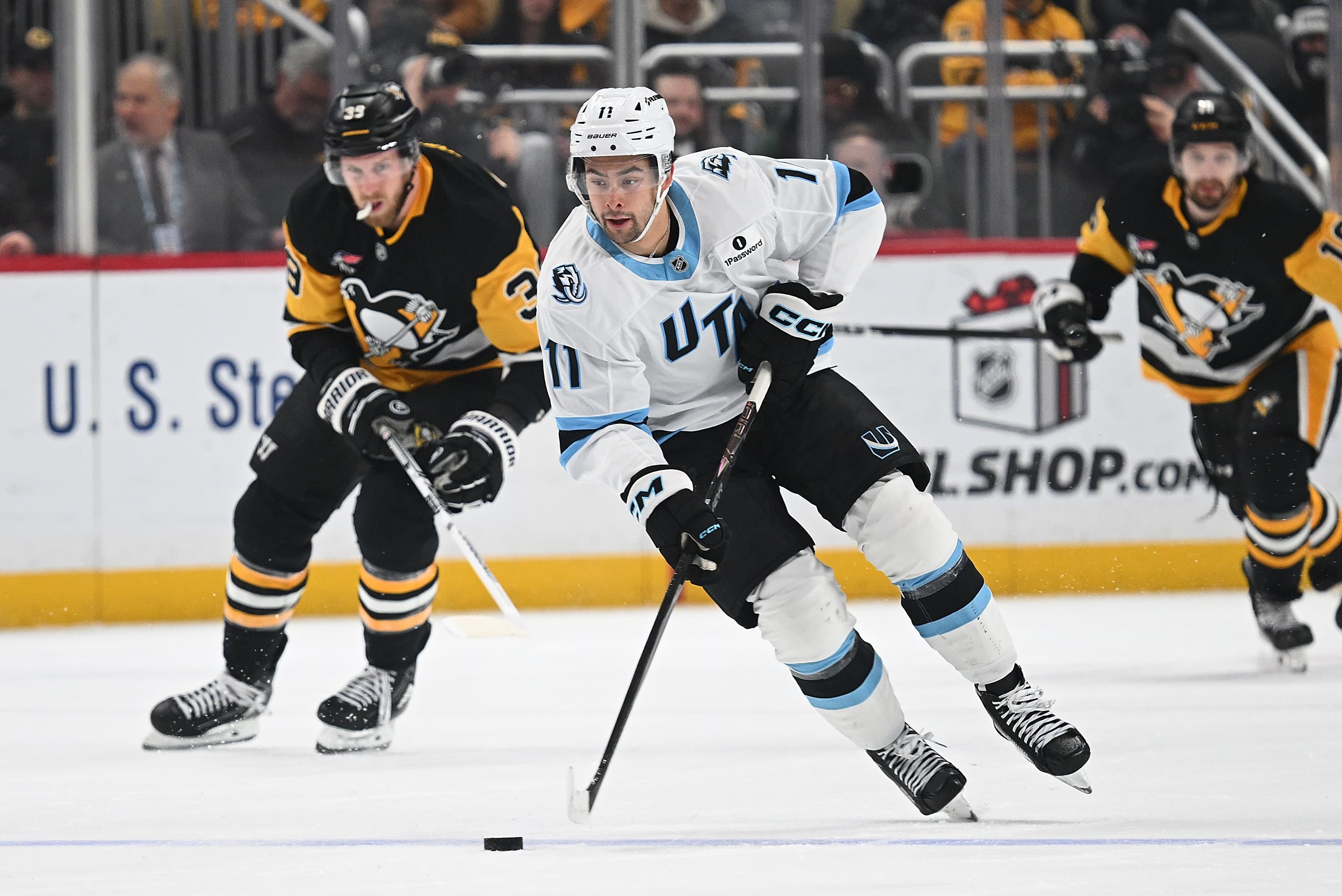 Game Time: Steelers Take on Grizzles in Crucial Battle for Title!