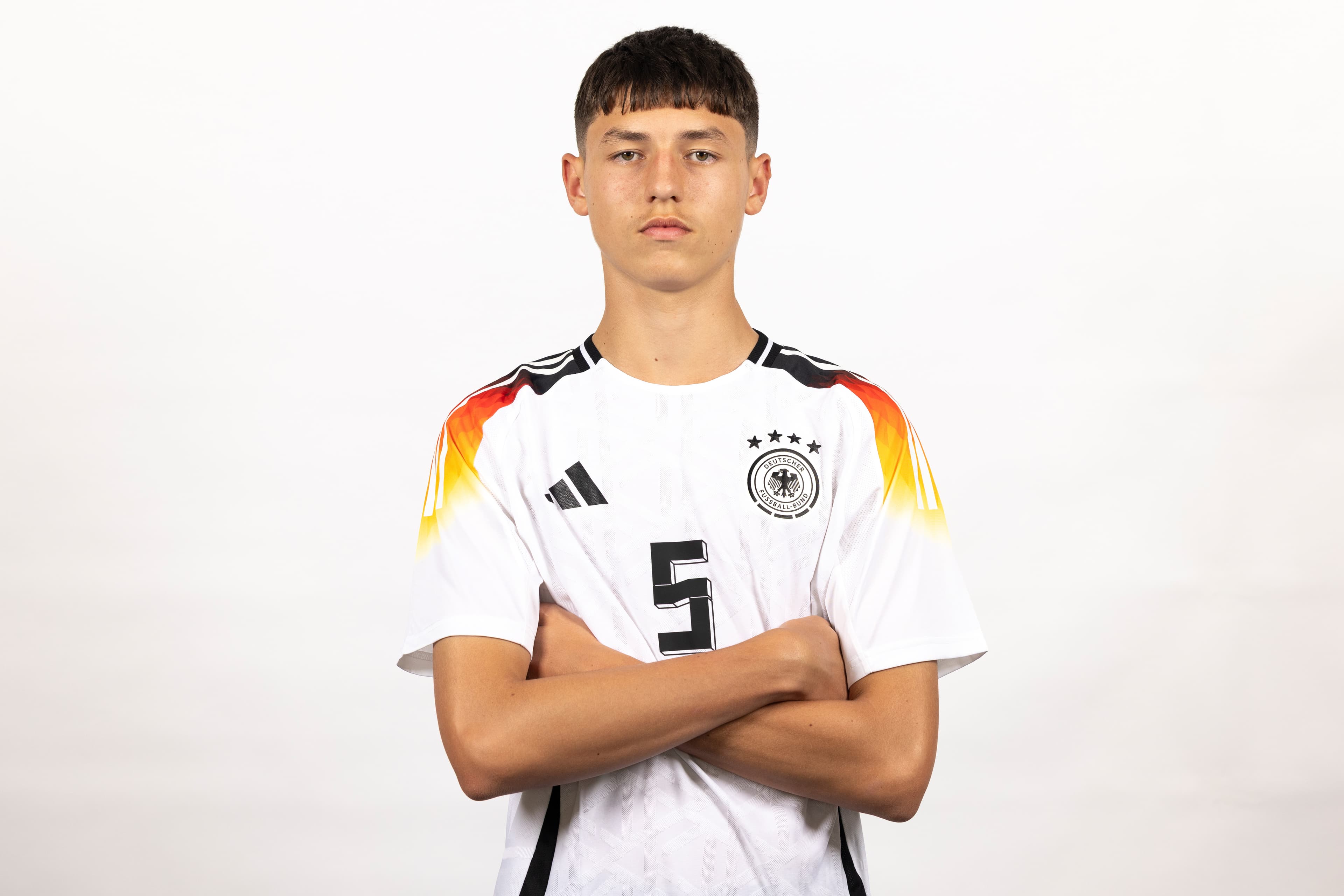 New Headline: Die Mannschaftsstarke Bayern zum Verteidigungskriegen mit Spannung und Geschick überwindet Italien mit Leichtigkeit