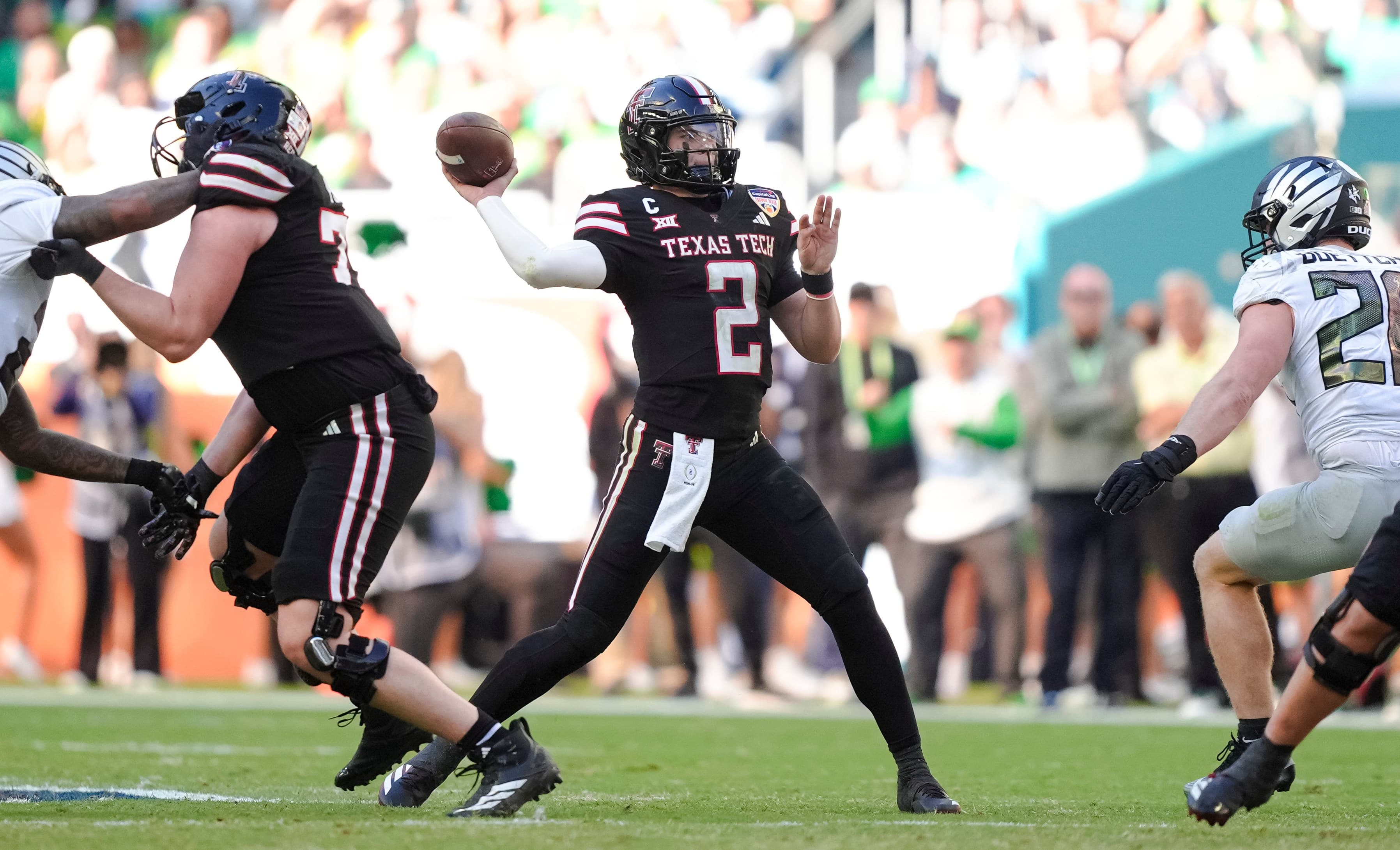 Patriots host second quarterback prospect on pre-draft visit
