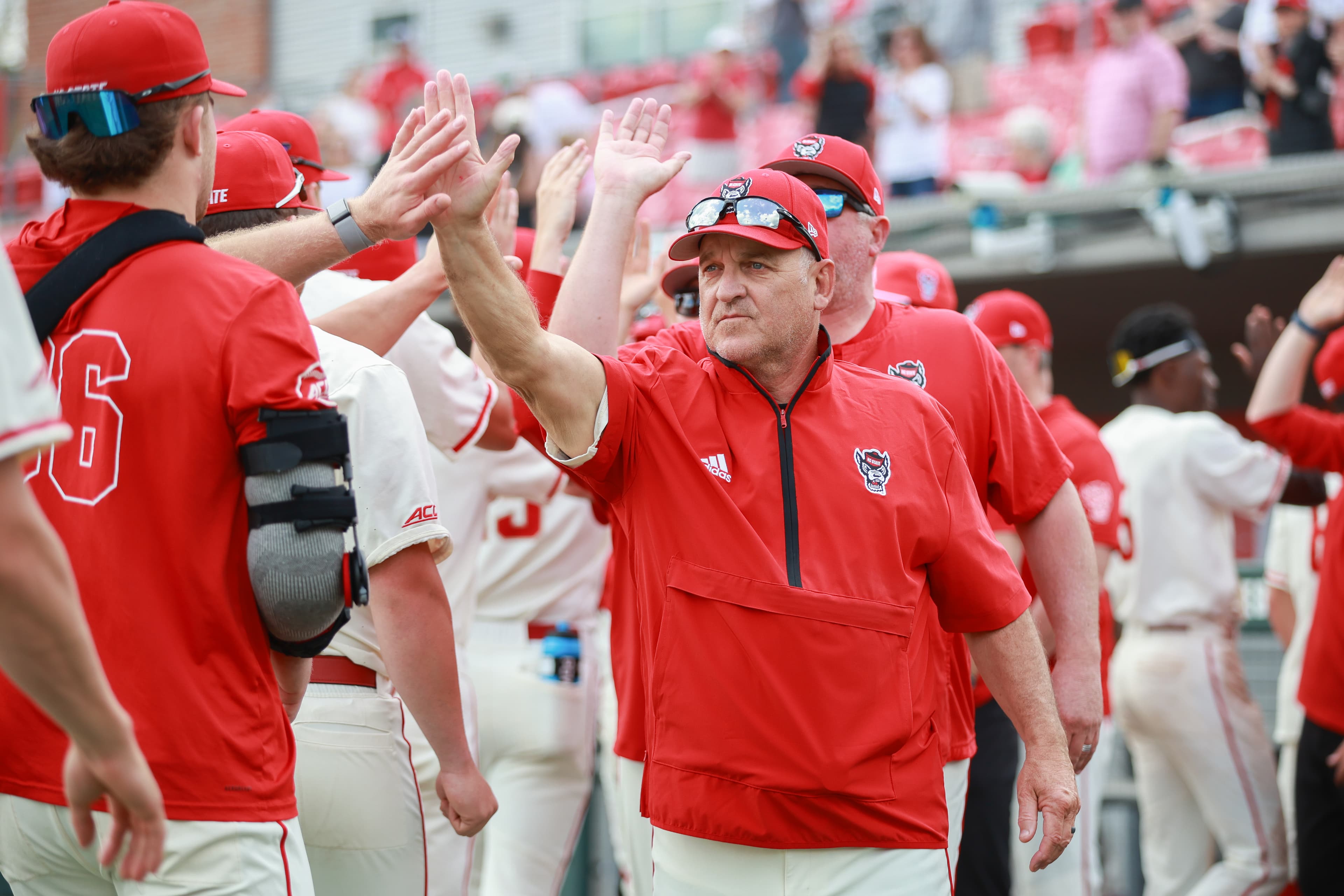 Pack9 top Pirates in 8 innings, 12-2