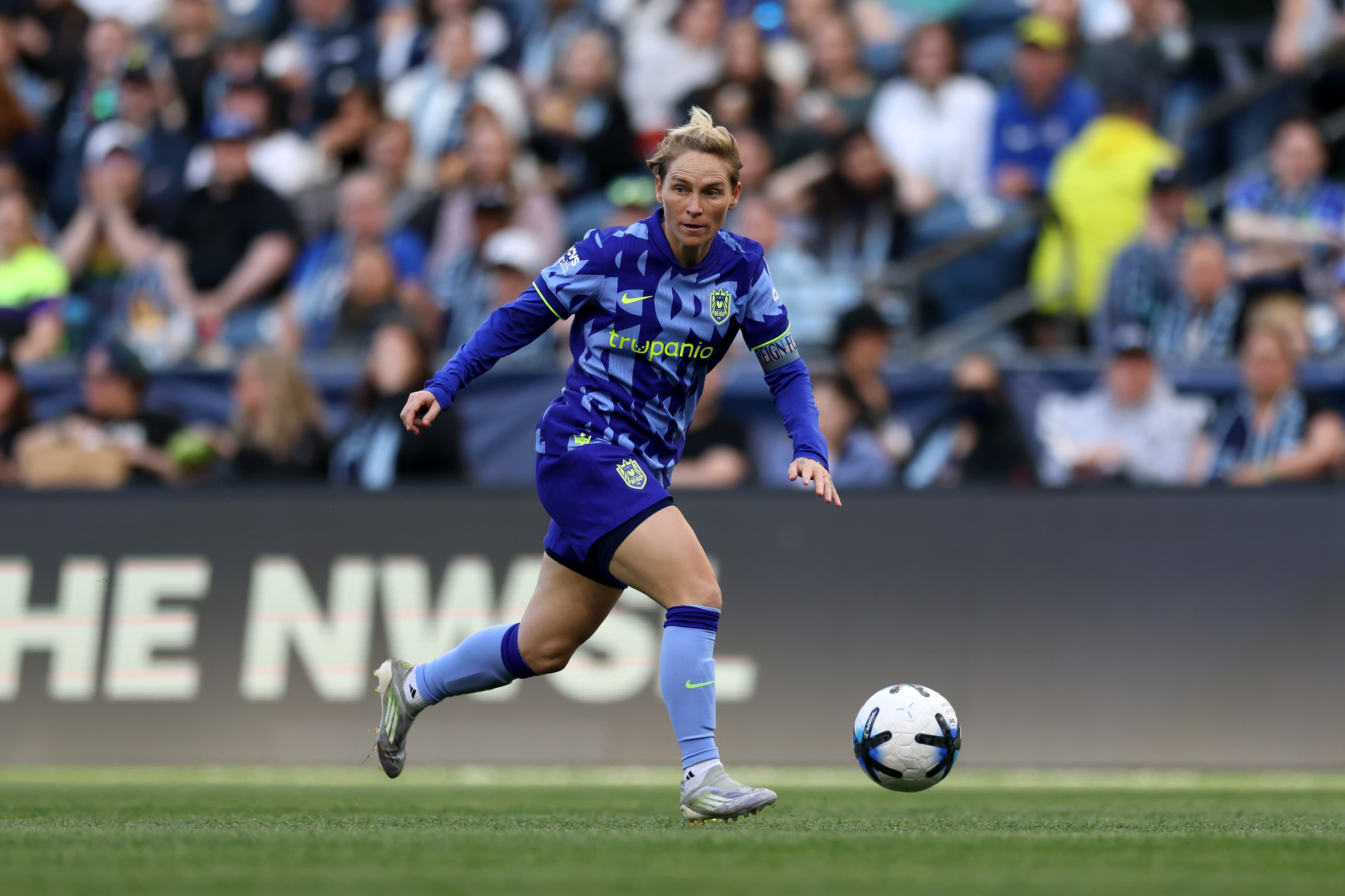 Injury Update | Veteran midfielder Jess Fishlock leaves Seattle Reign’s match against Utah Royals on a stretcher
