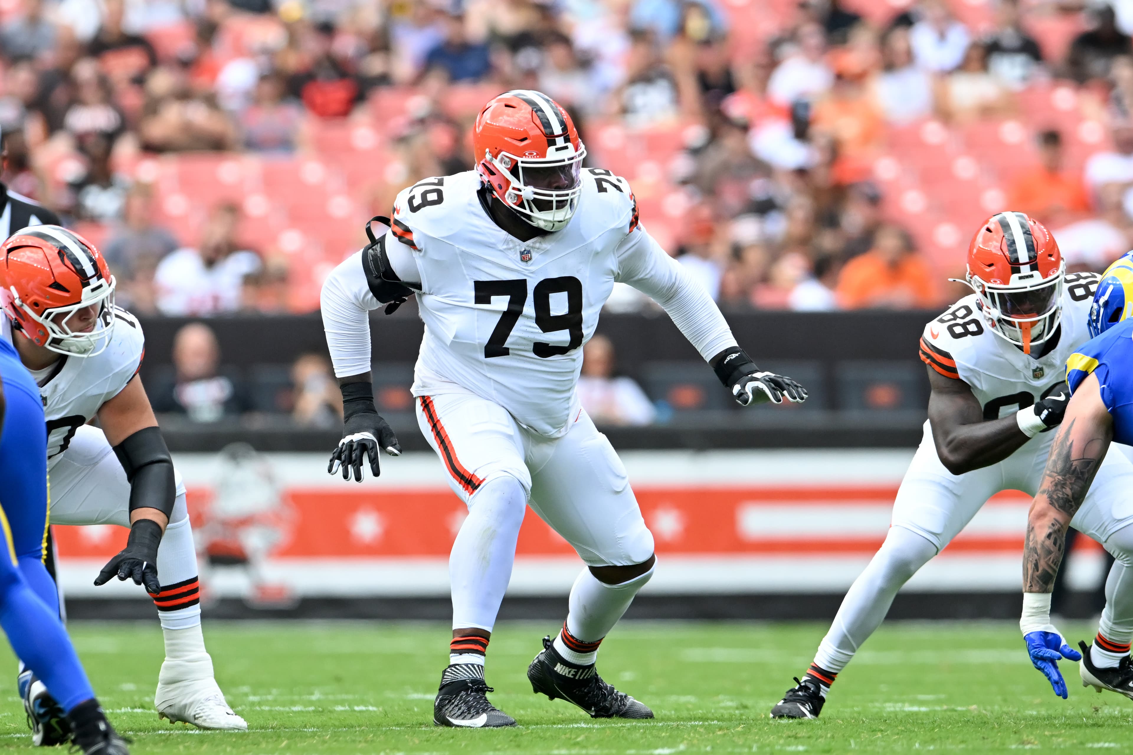 Browns roster: Plan at left tackle