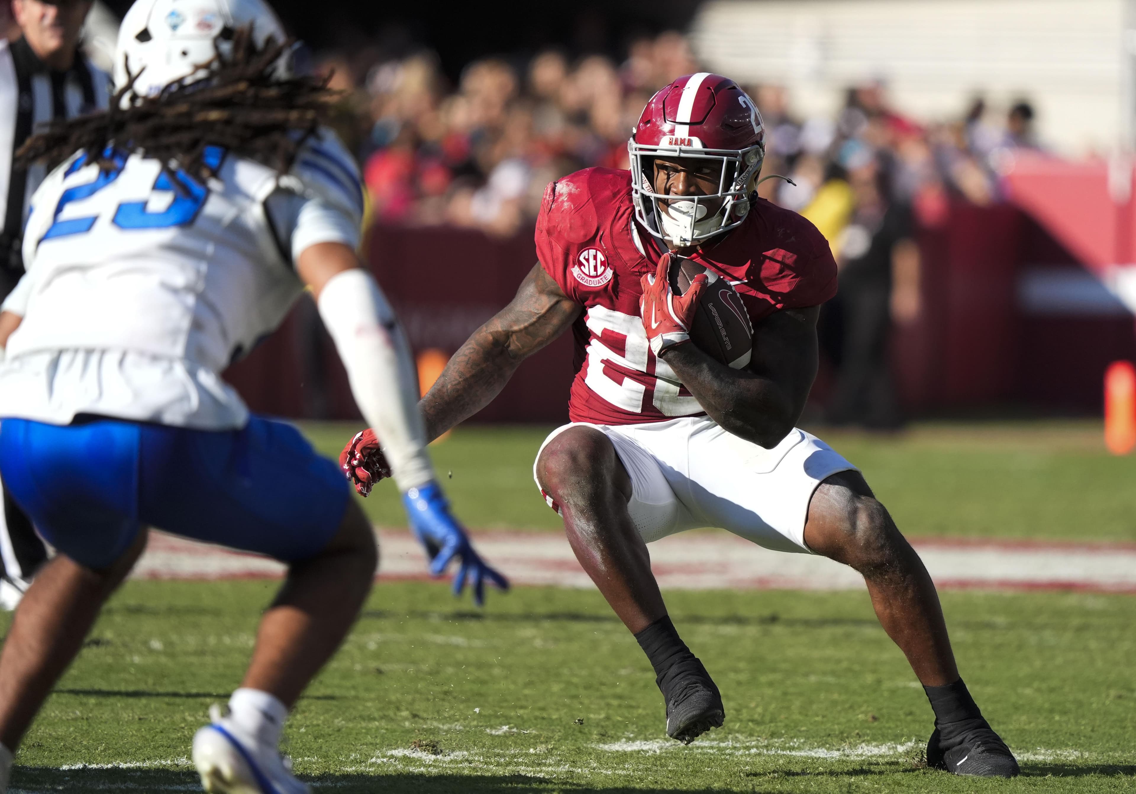 Patriots officially sign 5 draft picks, 12 free agents as rookie minicamp begins