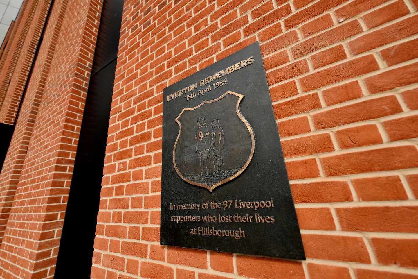Thursday’s Everton News: Hillsborough Memorial unveiled, van Ewijk link, Toney update