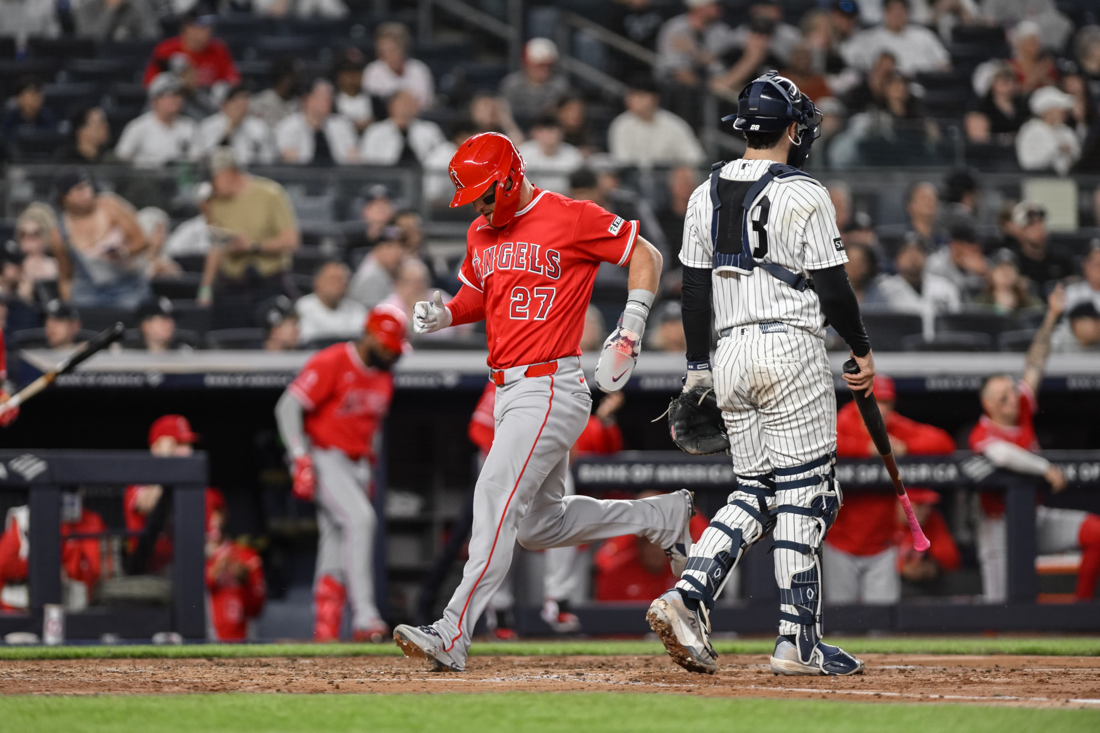 Angels jump on Yankees in first inning, win 7-1