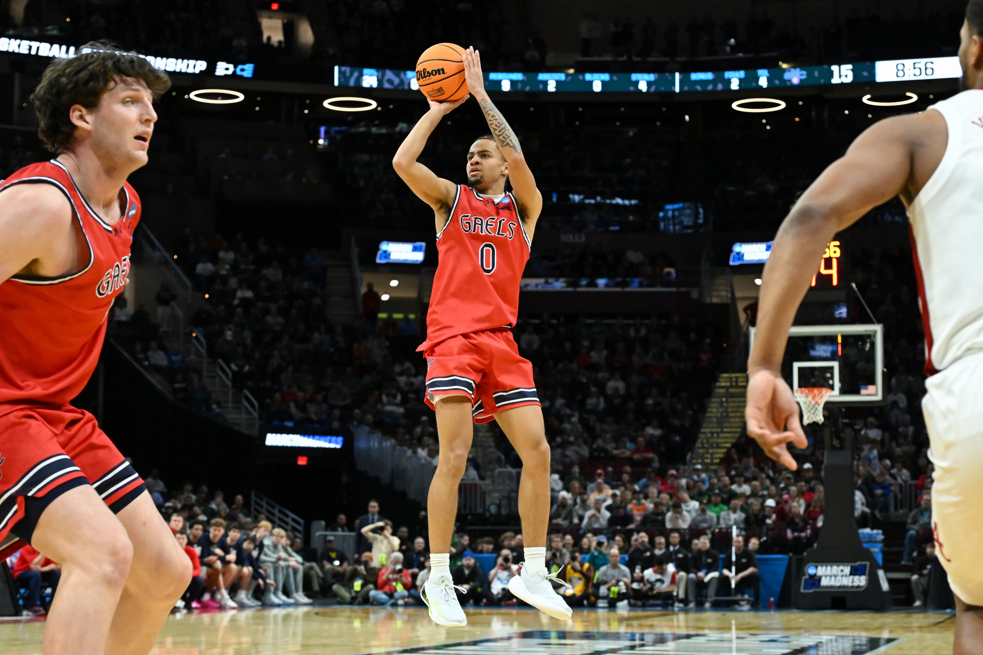 St. Mary’s guard Mikey Lewis will visit Villanova