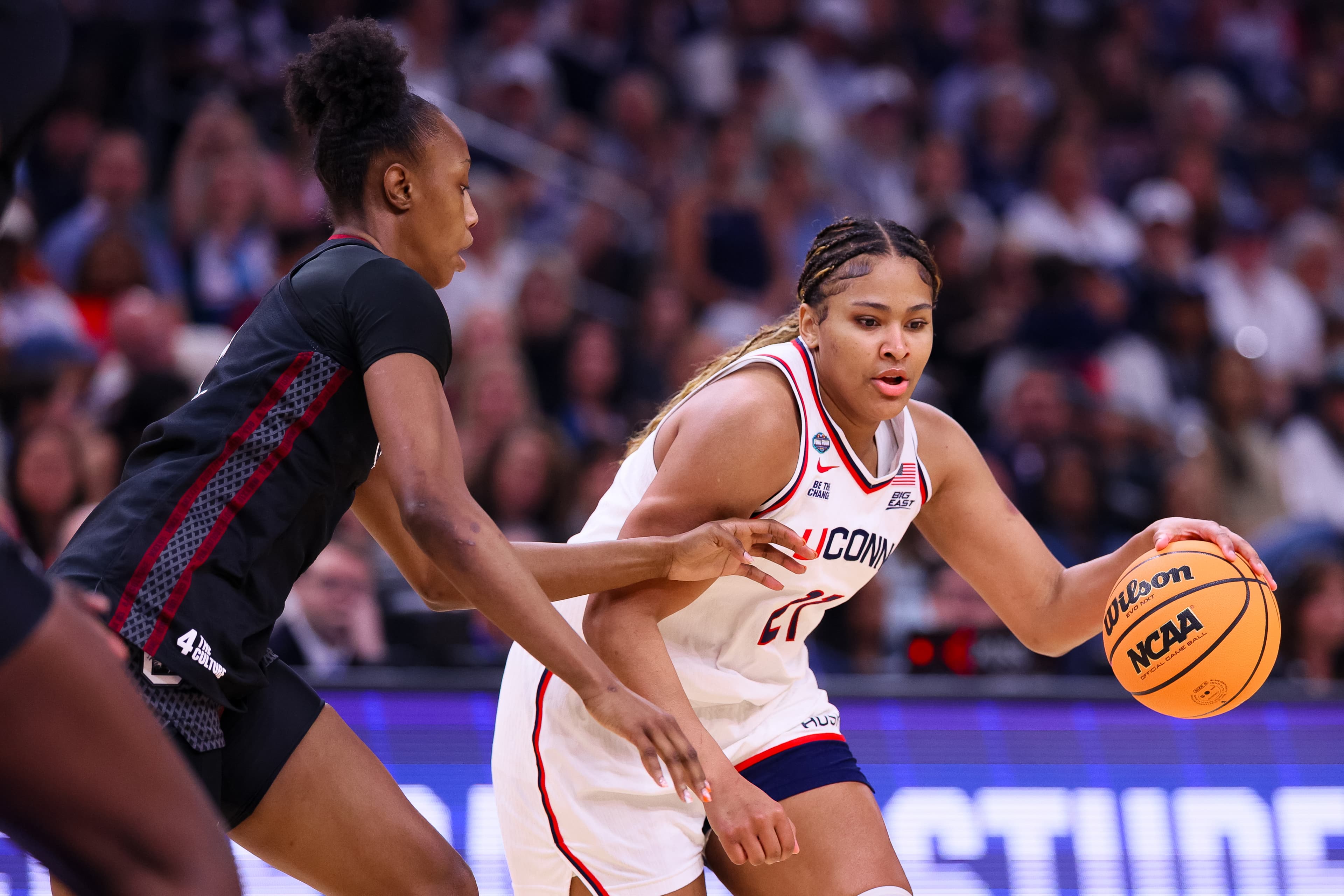 UConn’s offense shut down in Final Four loss to South Carolina