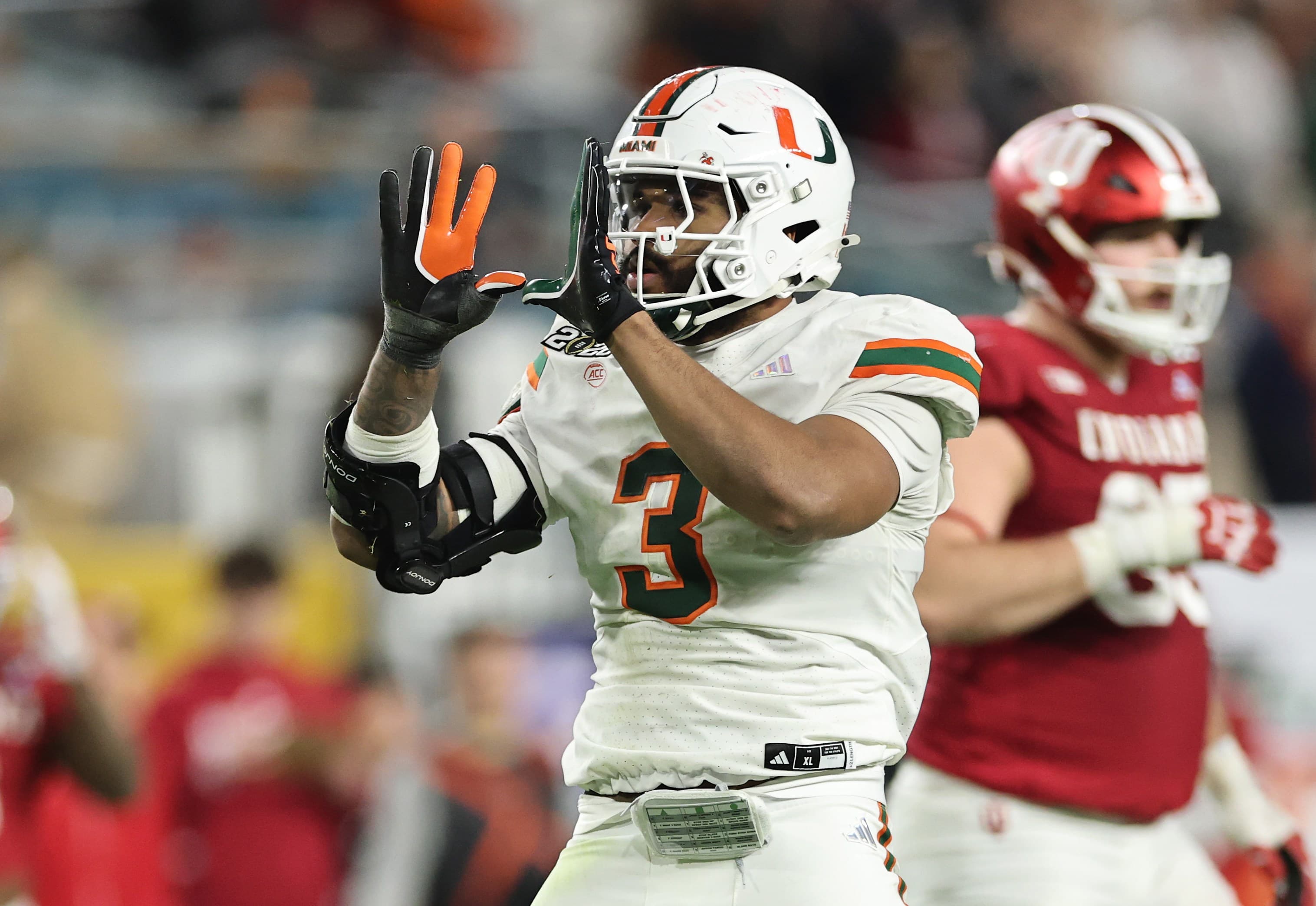 Patriots draft profile: Akheem Mesidor combines production with age and injury concerns