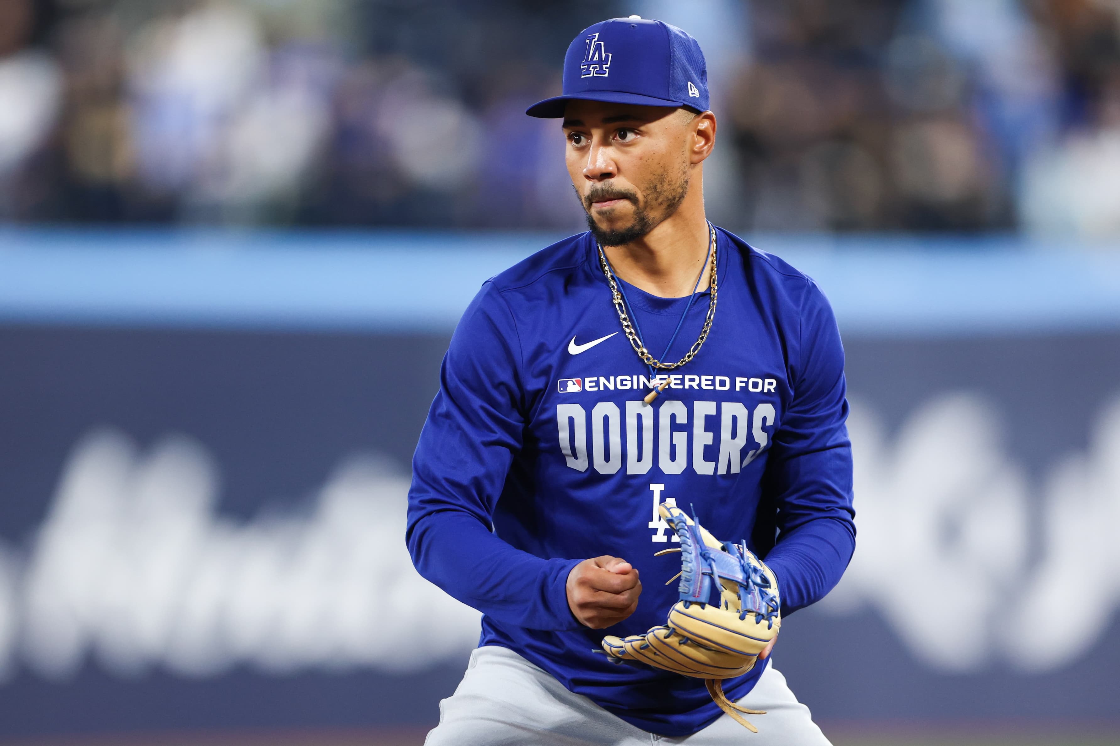 Dodgers being cautious with Mookie Betts’ return from oblique injury