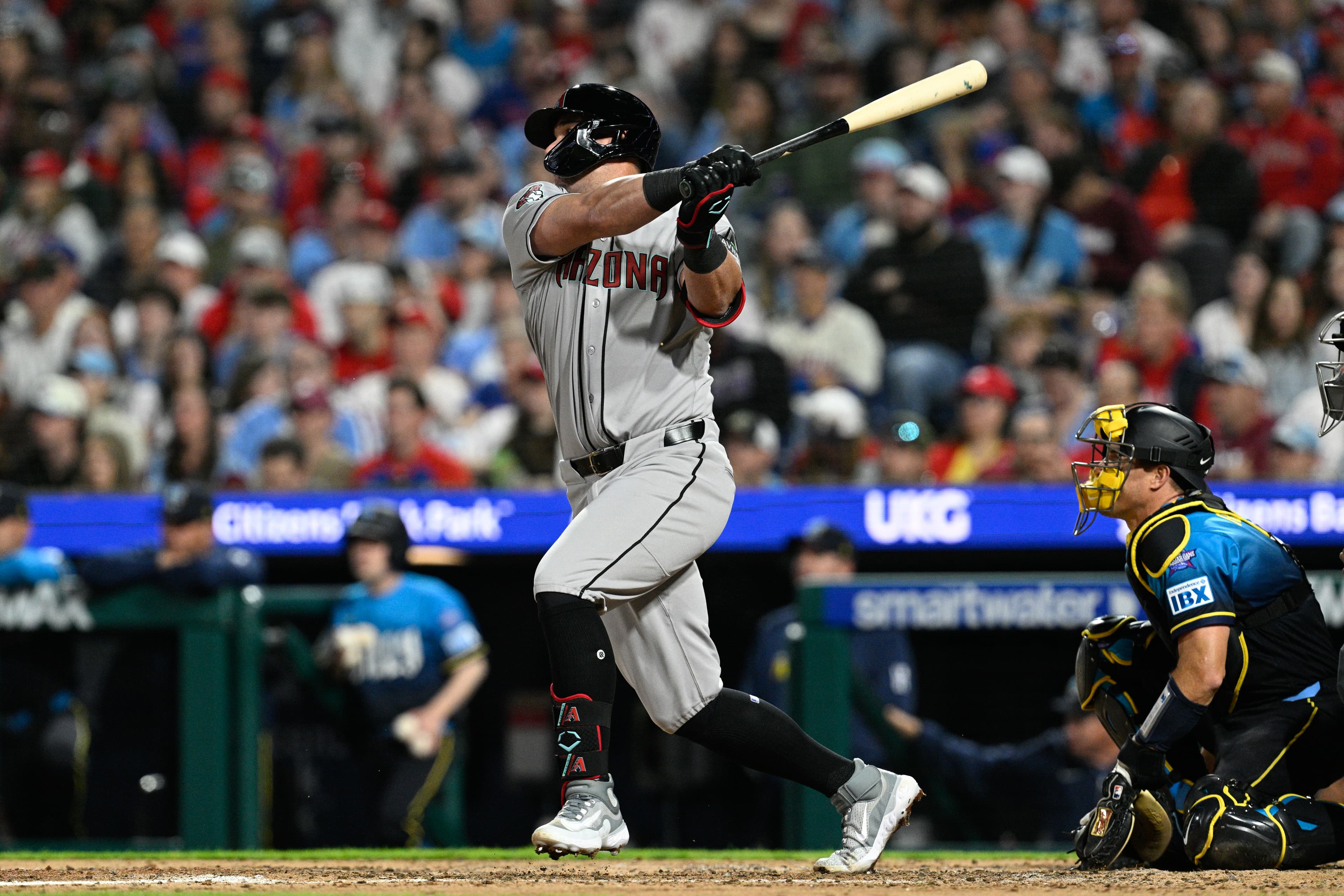 Diamondbacks beat Phillies in Battle of Blow Up Innings