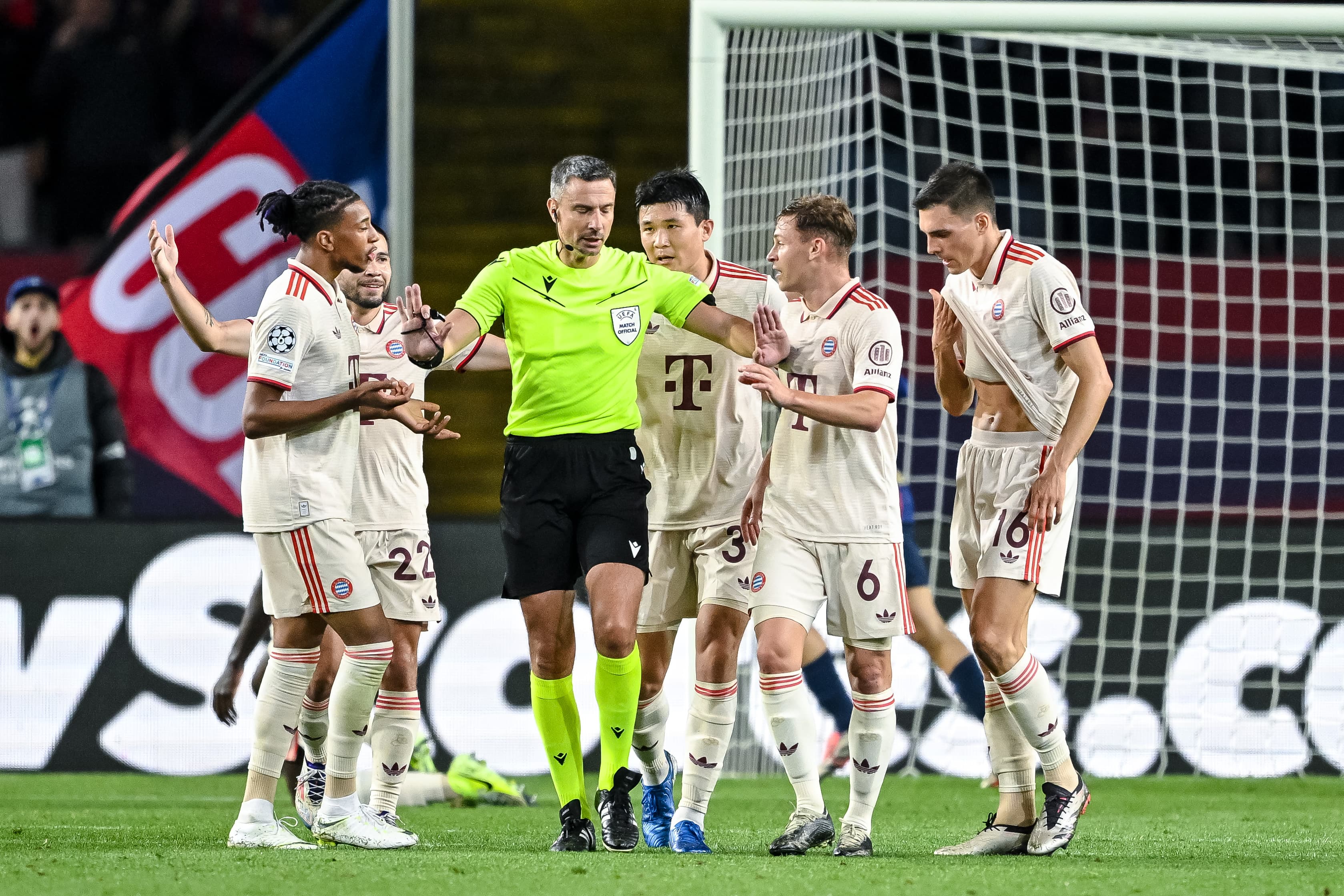 Bad omen? Slavko Vinčić will referee the second leg between Bayern Munich and Real Madrid