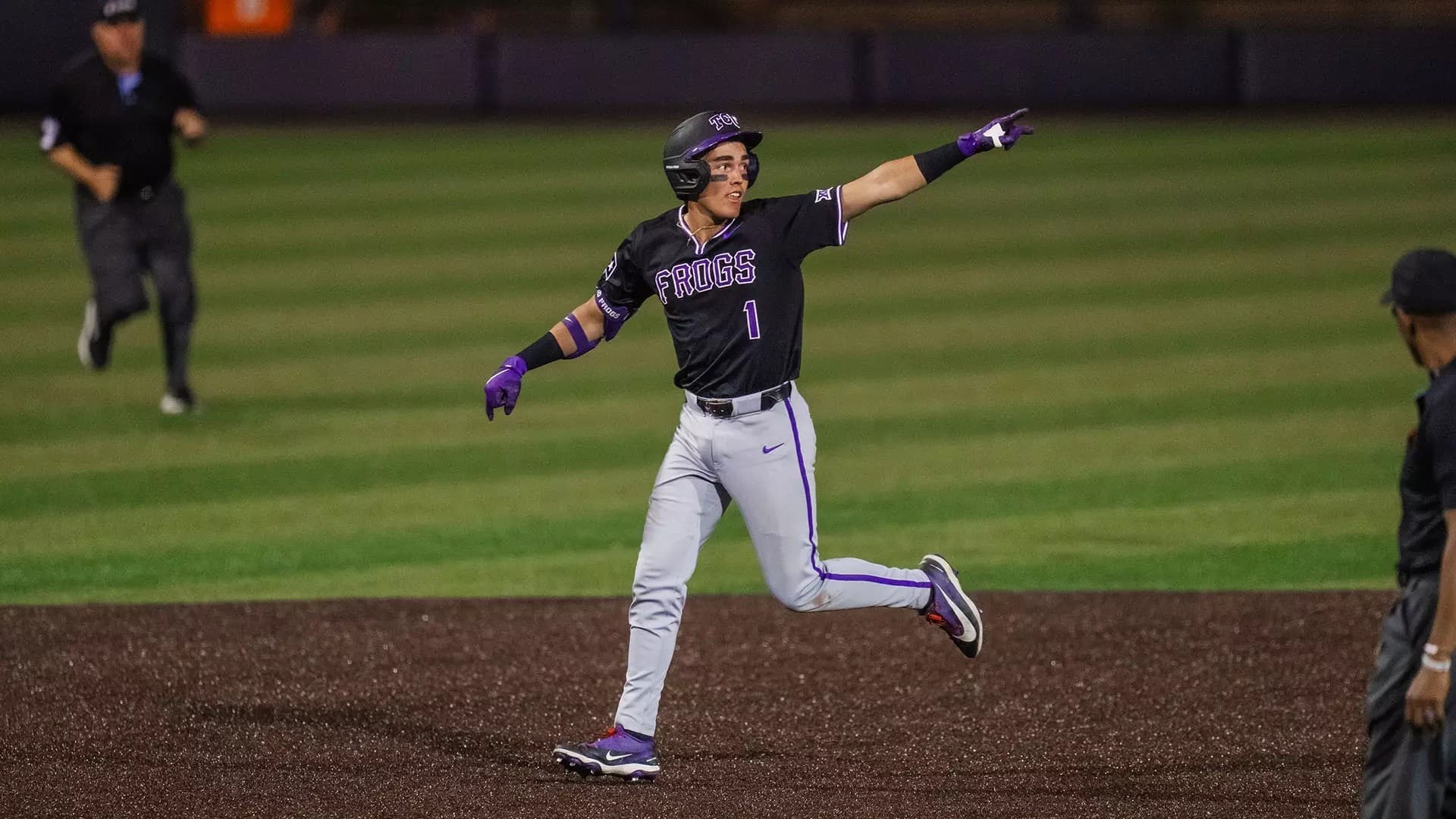 Baseball: Jack Bell, Sawyer Strosnider homer as TCU beats Dallas Baptist