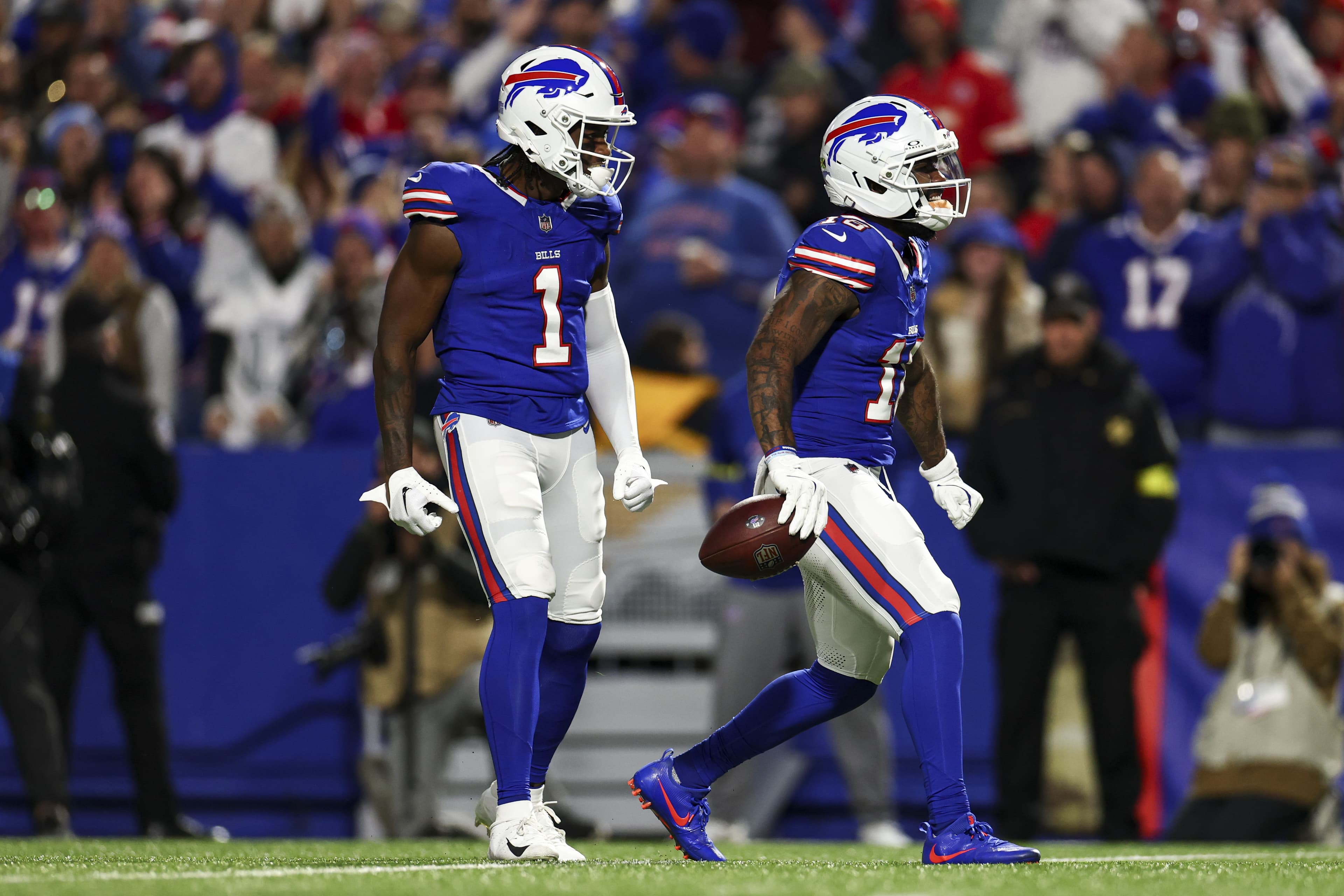 2 former Browns find new homes, update on Shelby Harris’ future