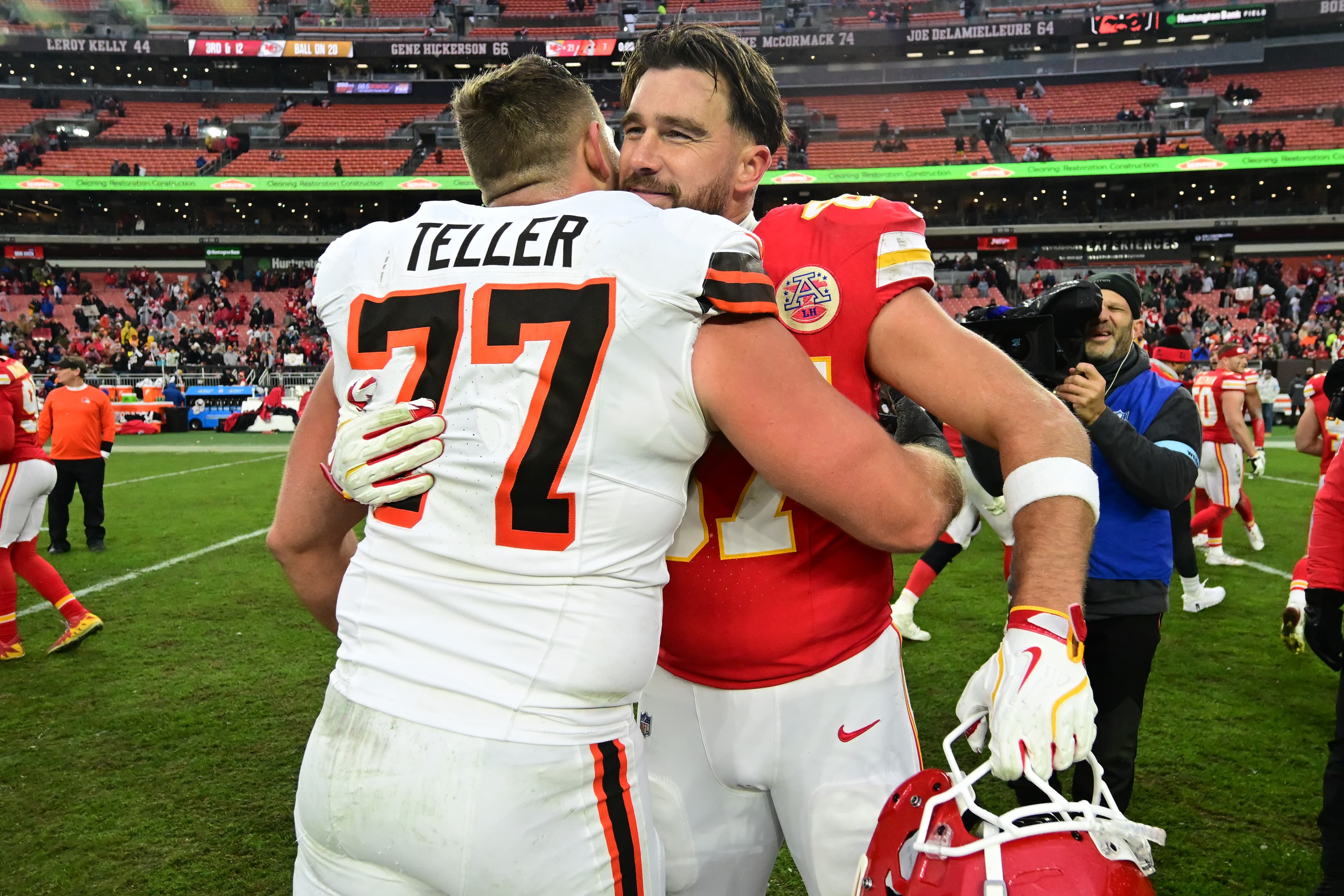 CB Avery Backs Browns for a Thrilling 1-0 Triumph!