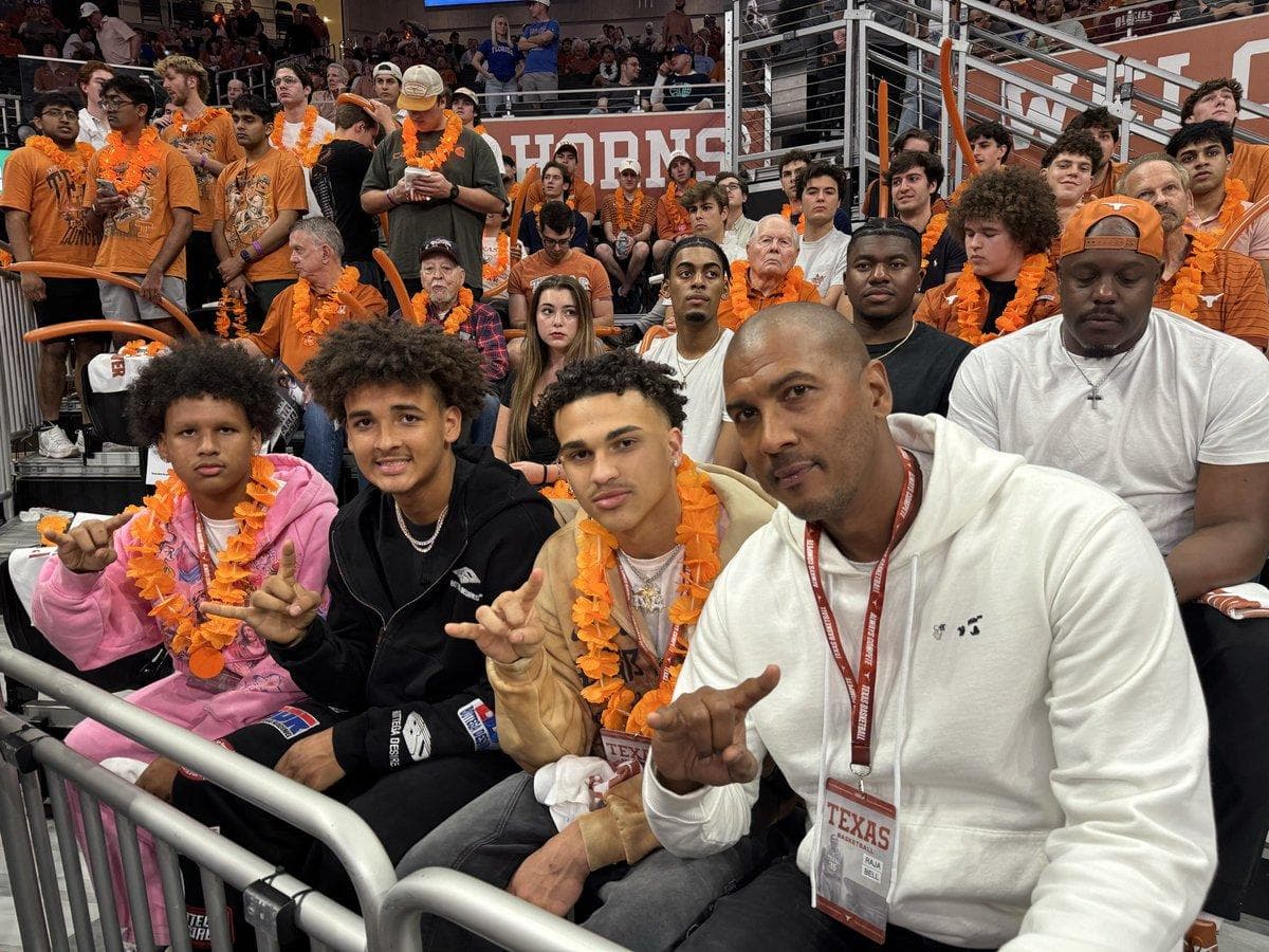 Texas offers 2028 PG Tai Bell