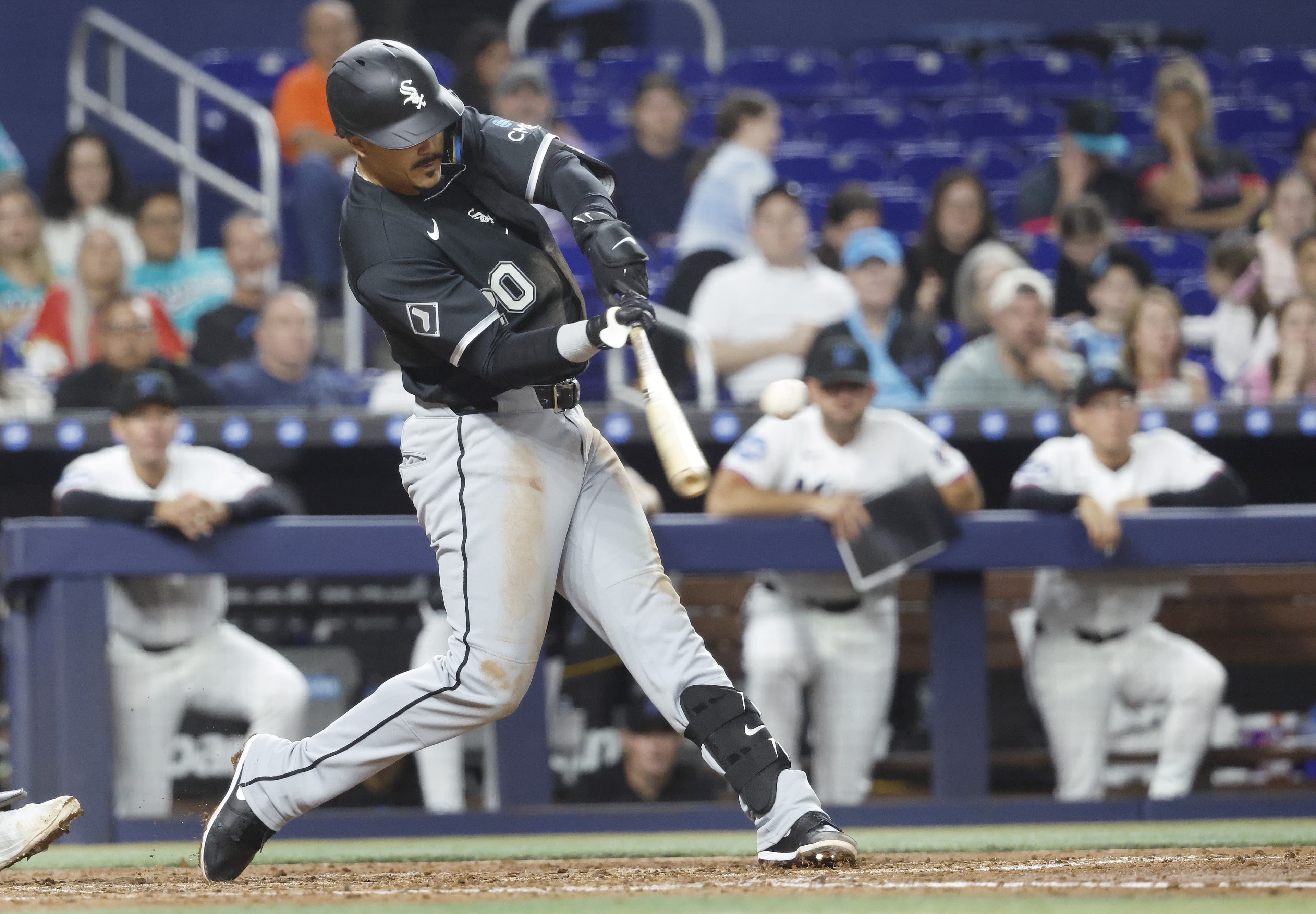 White Sox fry some fish in Miami with a 9-4 win