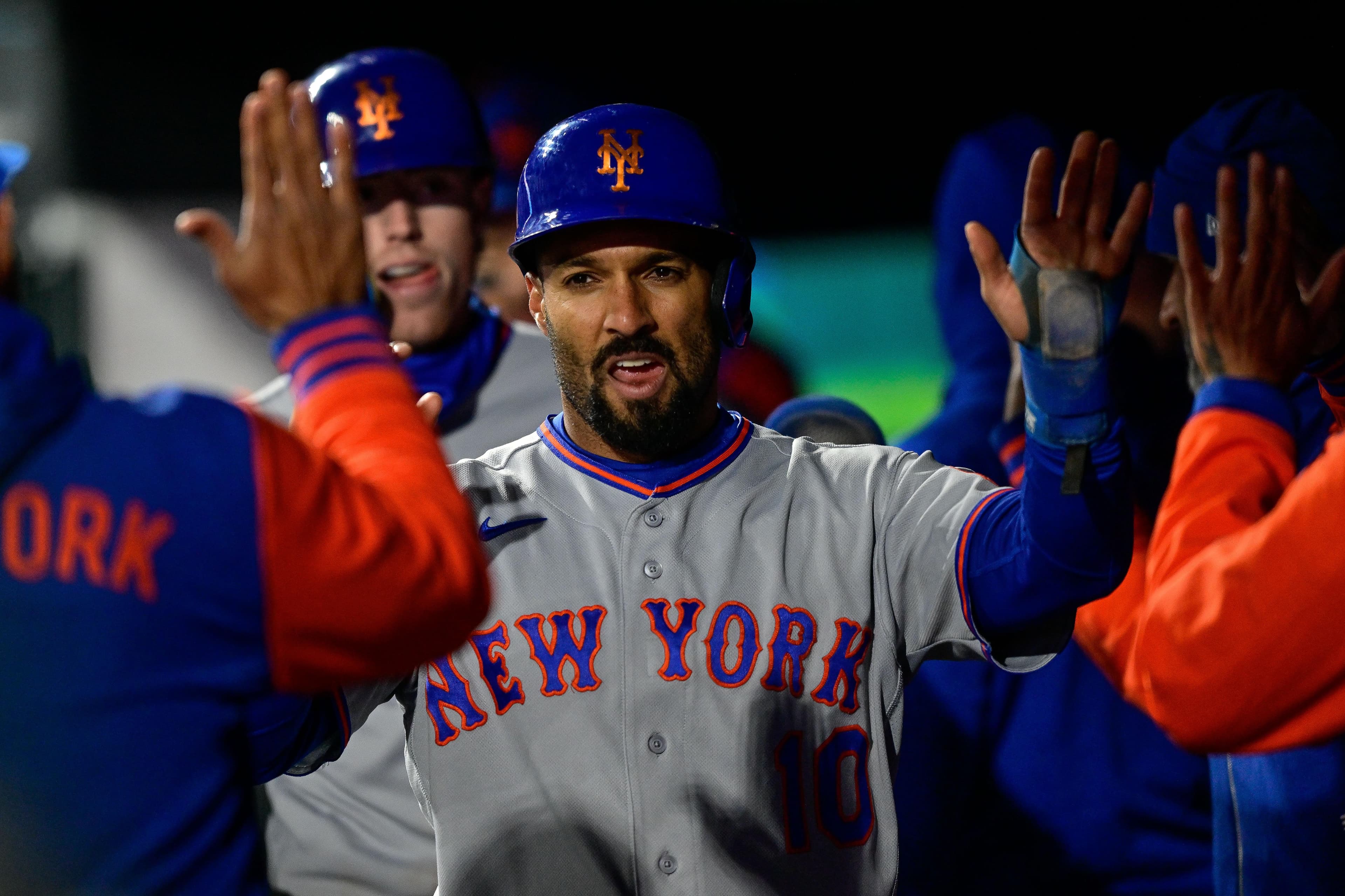 Mets 10, Rockies 5 - Mets hit early and often in third win in a row