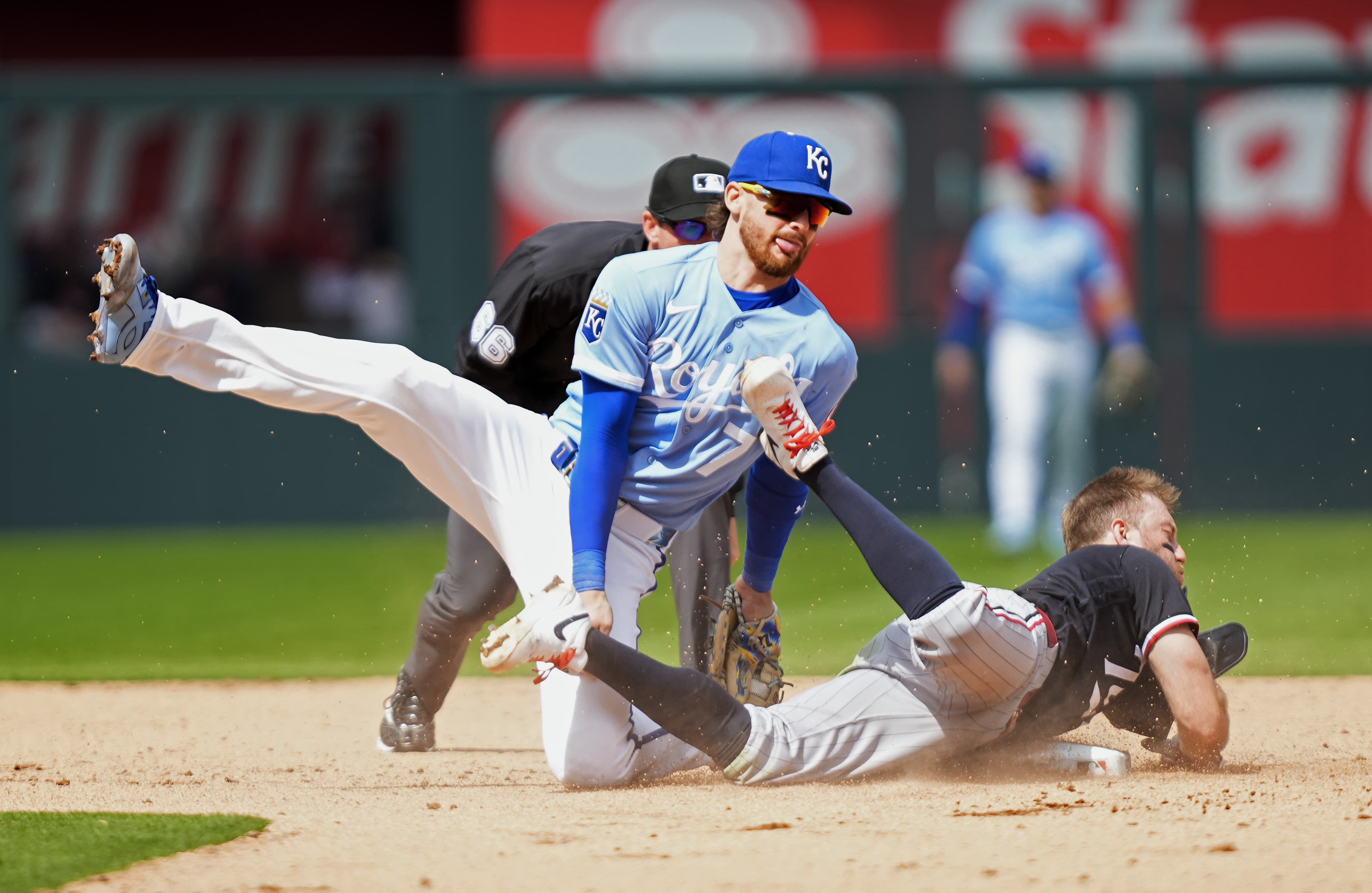 Little offense, barrage of late Minnesota homers doom Royals