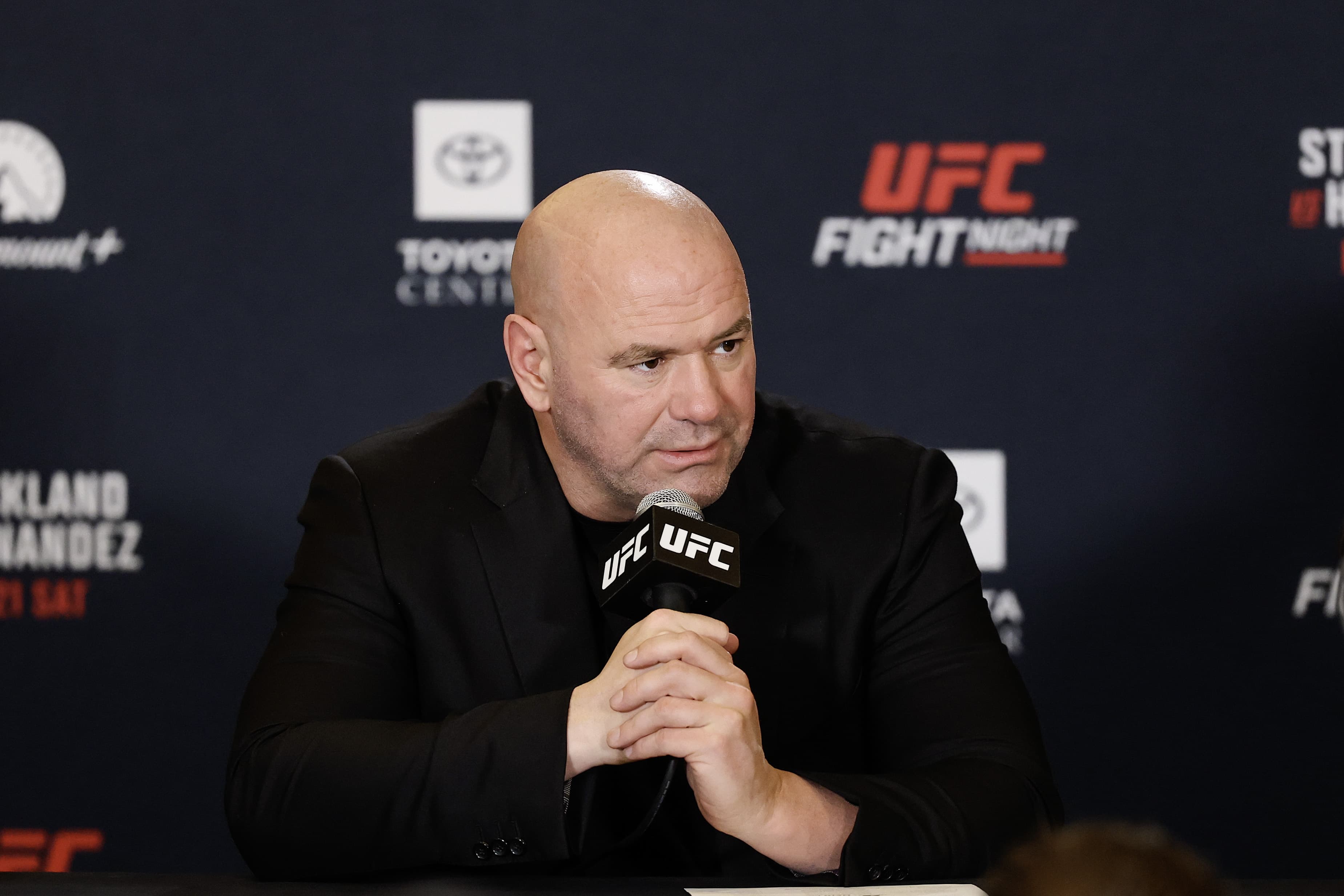 Dana White reacts to UFC 328 main event scorecards – ‘2-2 going into the last round’