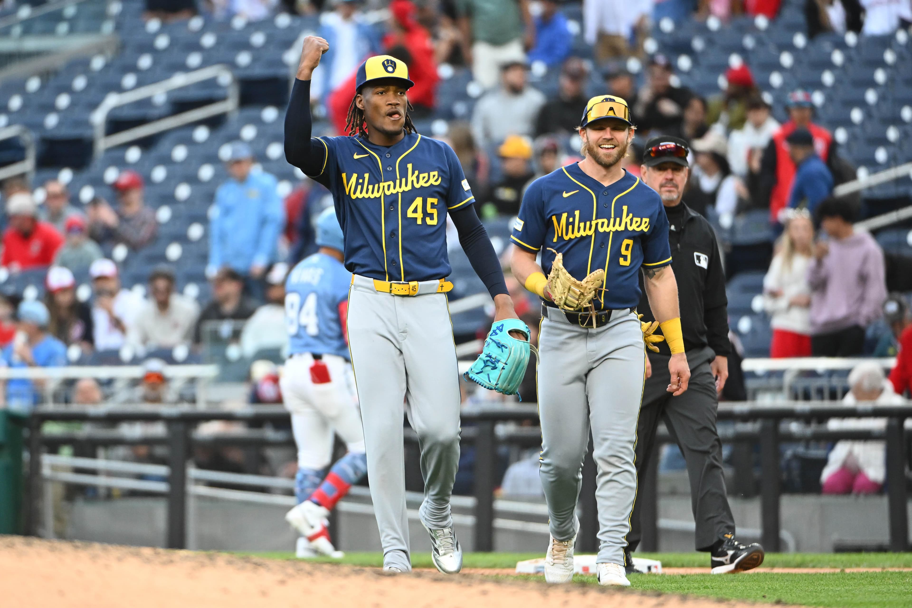 Brewers win third straight game, 4-1 over Nationals