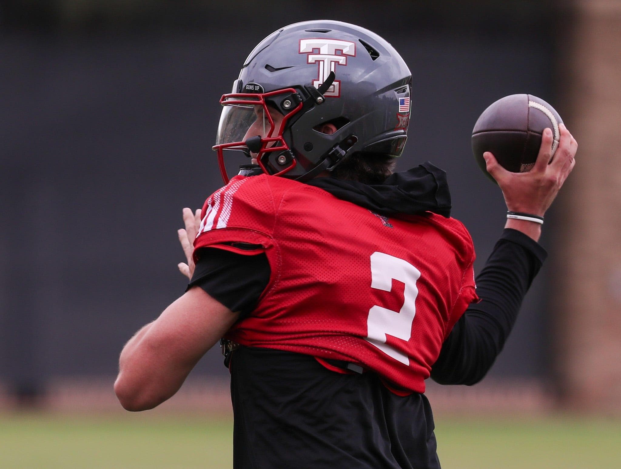 Cleveland Browns: Would the team take a risk on this QB? Should they?