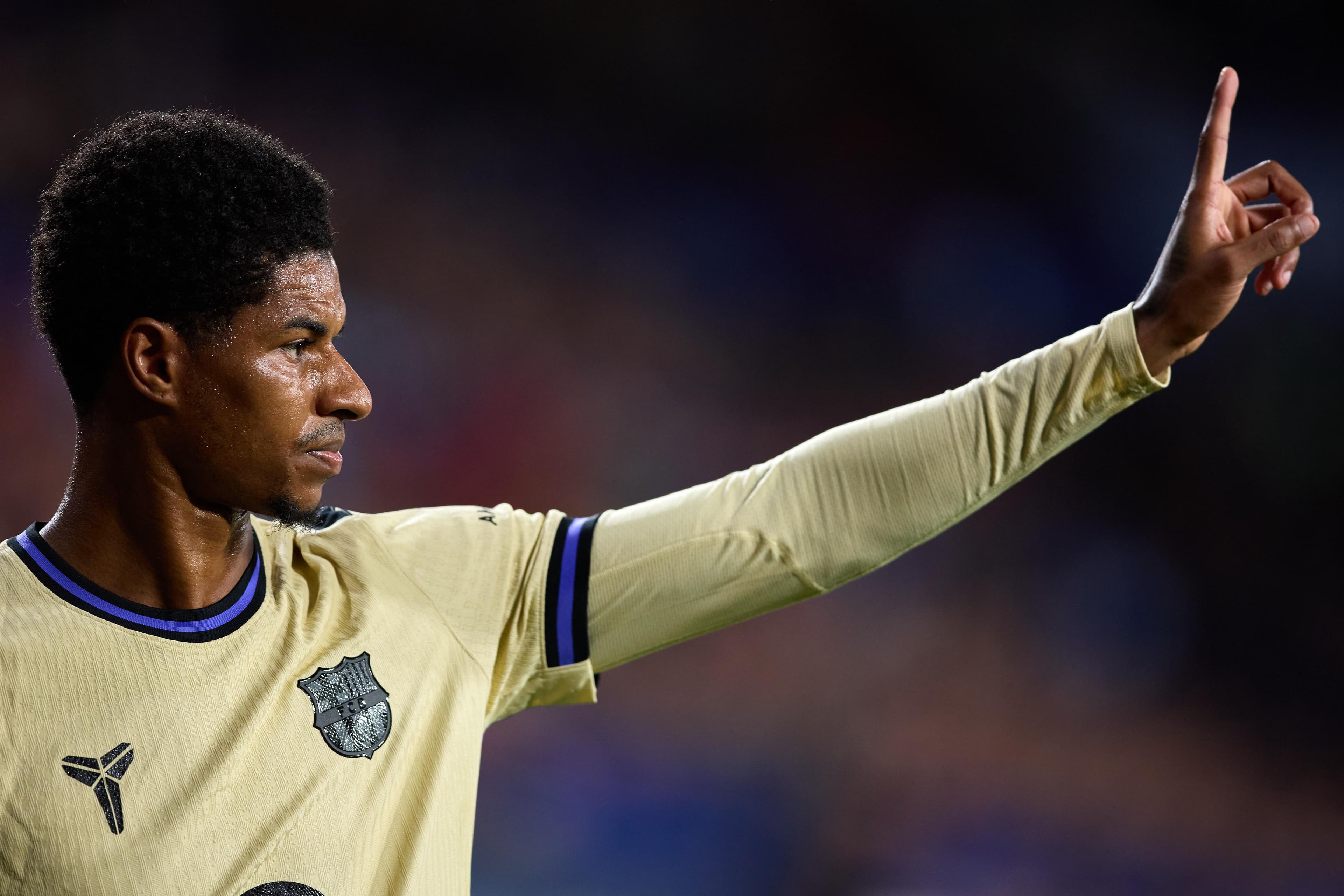 Written off Marcus Rashford gives Hansi Flick and Barcelona something to think about