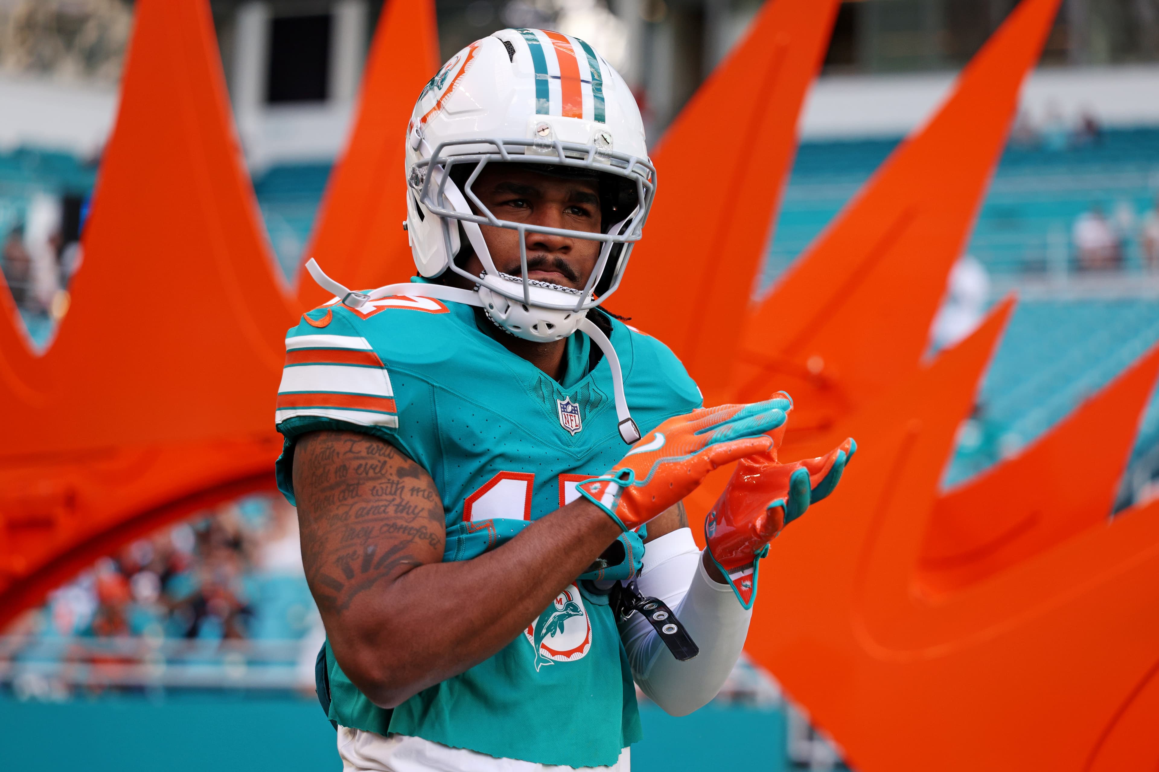 New Headline: Denver's 'Waddle' Trade Sweeps NFL Salaries as Broncos Splurge '$150M