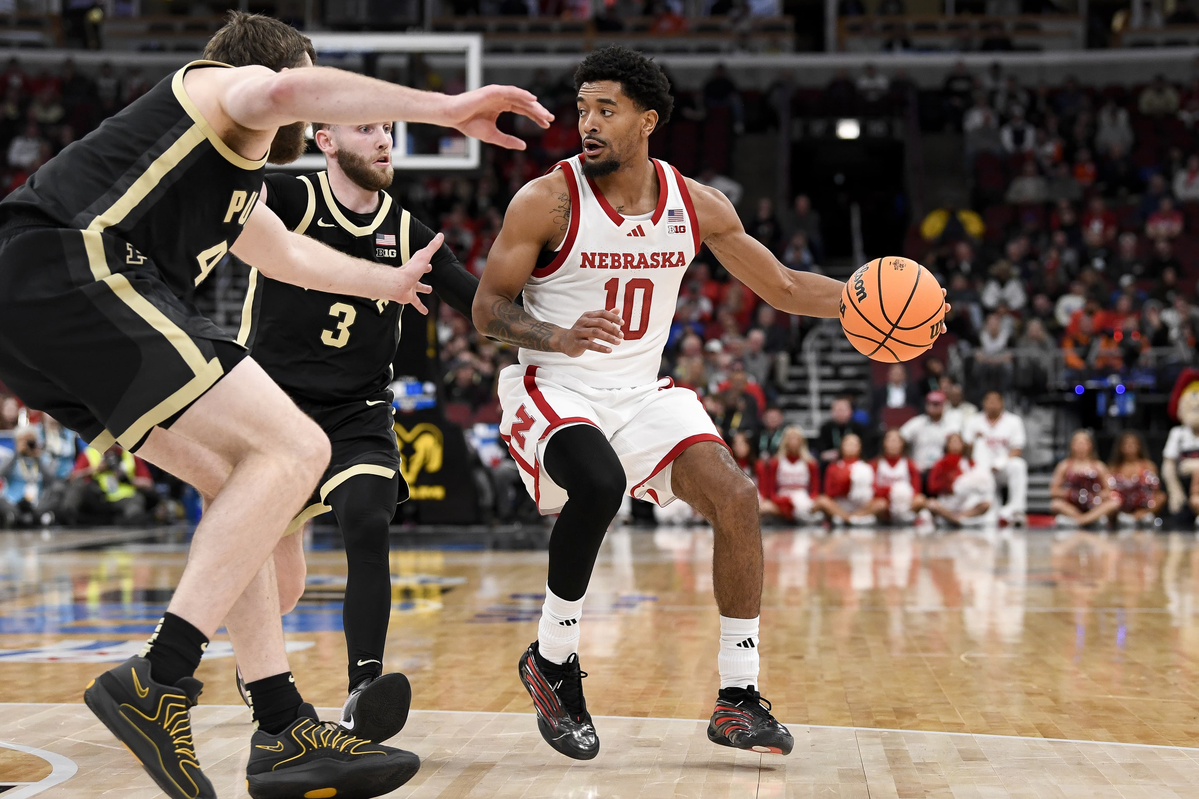 Elite Huskies Basketball Team Embarks on Sweet 16 Run with Stellar Dunks!
