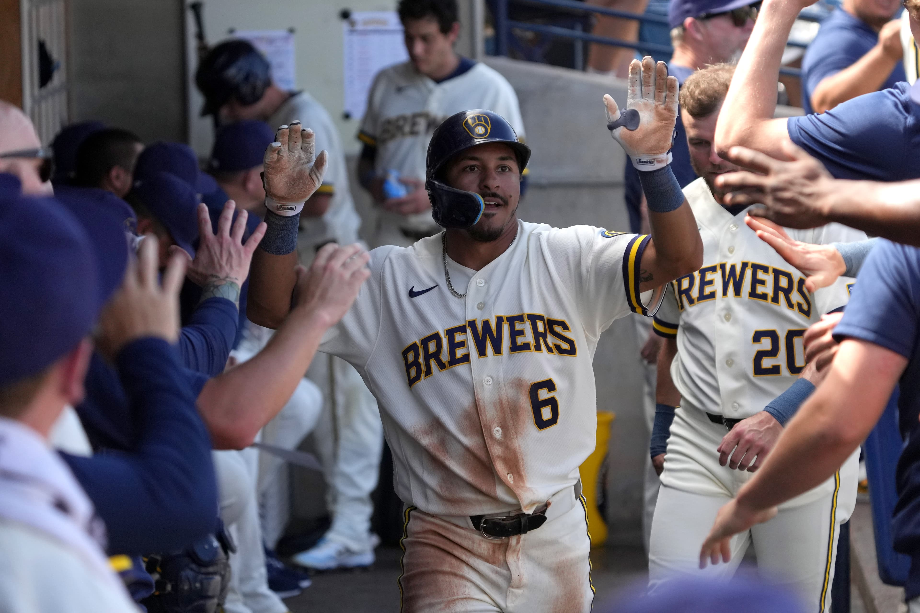 Brewers Sweep Rockies with 9-3 Triumph in Dynamic Series Battle