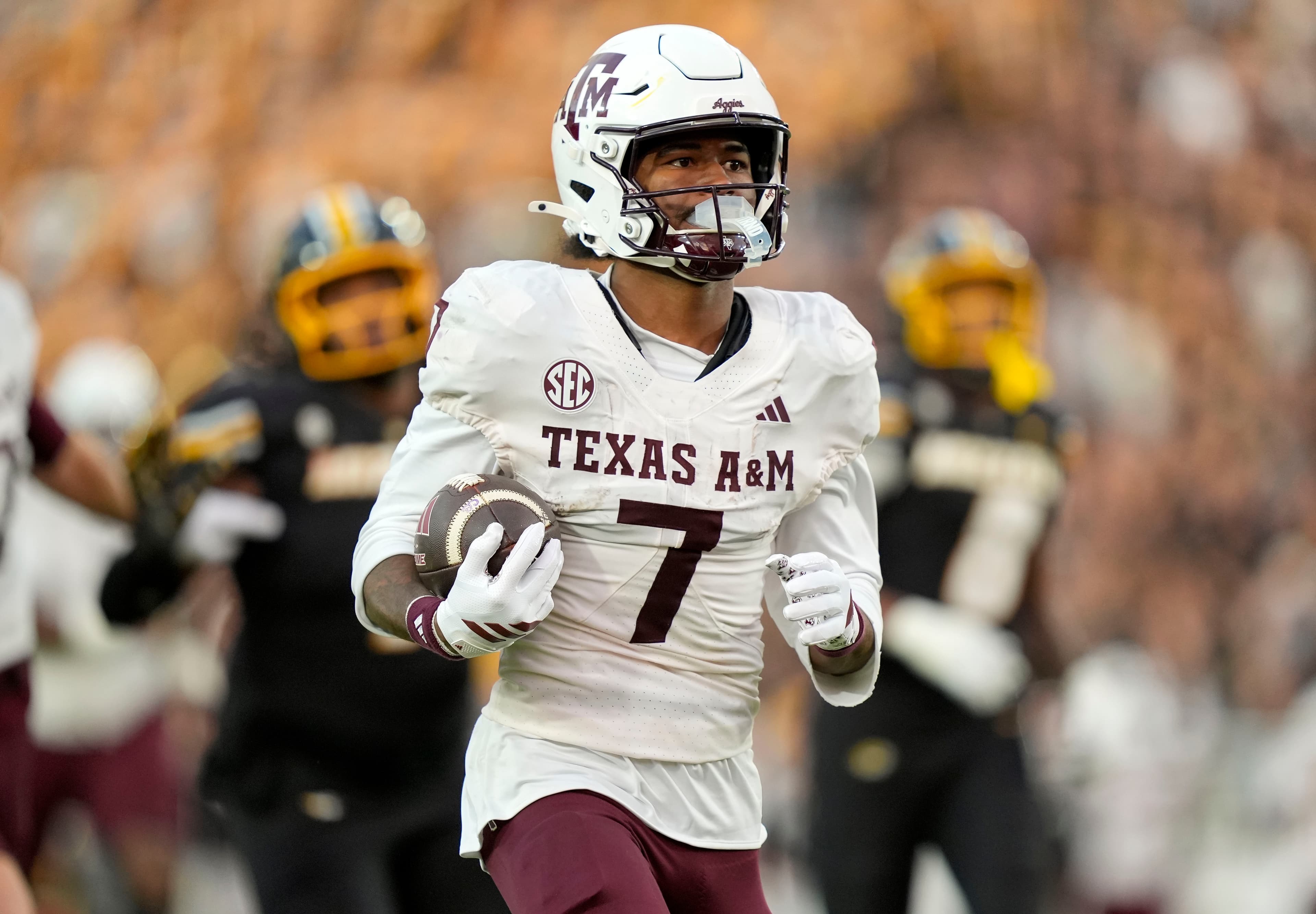 Is this wide receiver the best fit for Rams in draft?